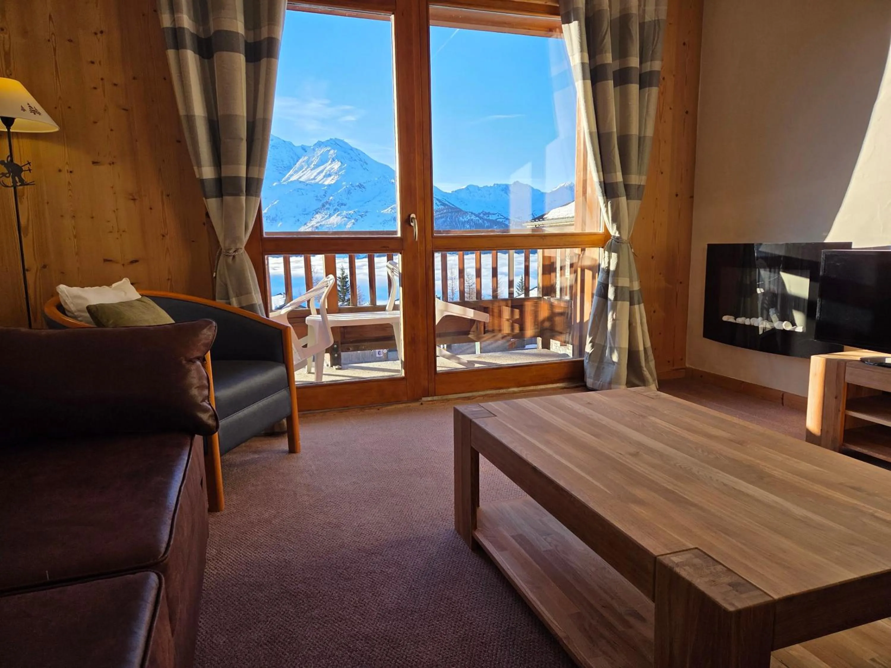 Mountain view in Chalet Matsuzaka - chambres d'hôtes de luxe