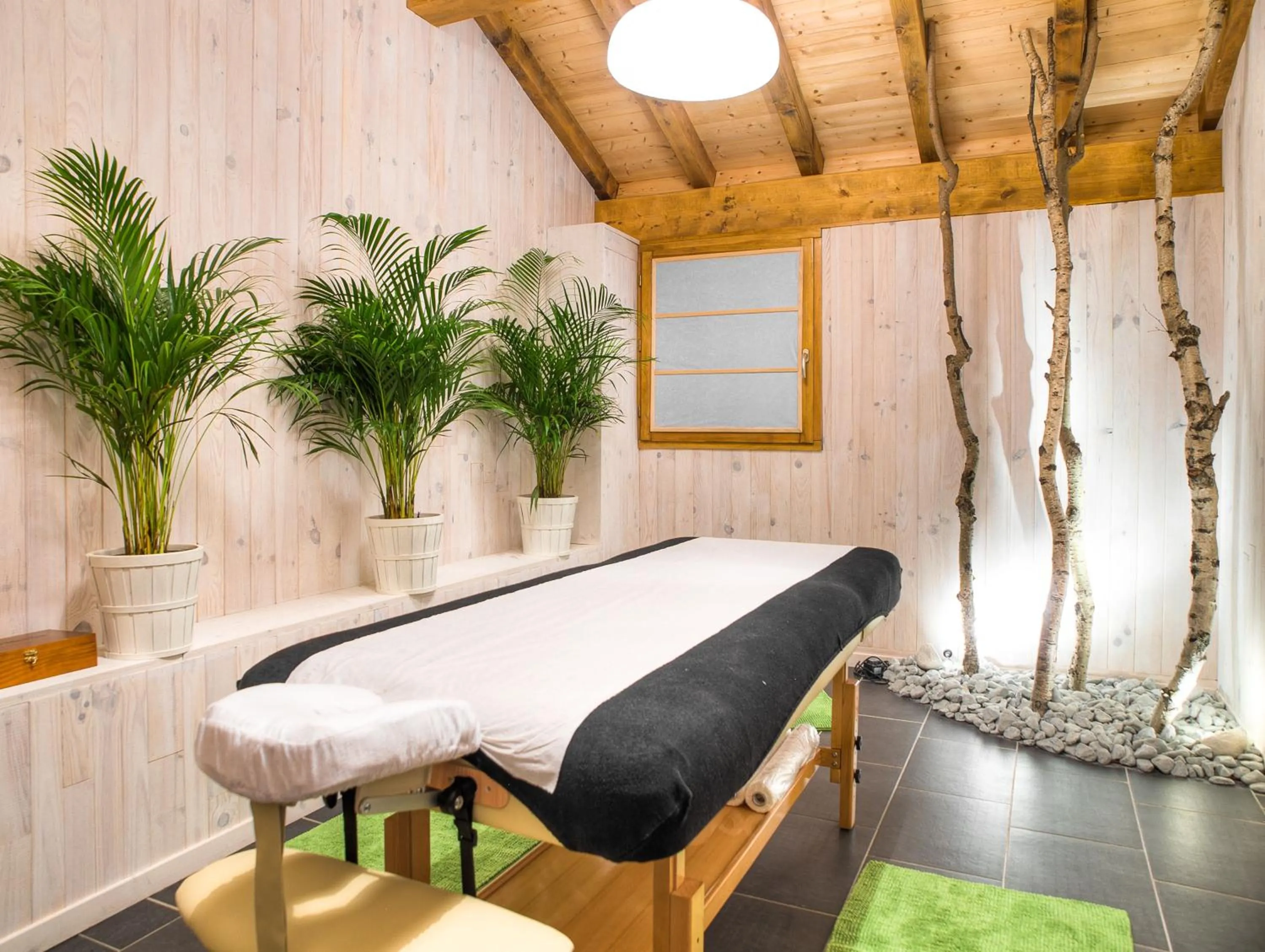 Spa and wellness centre/facilities in Chalet Matsuzaka - chambres d'hôtes de luxe