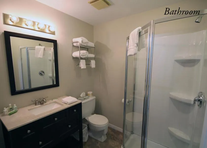 Bathroom in Glen House Resort