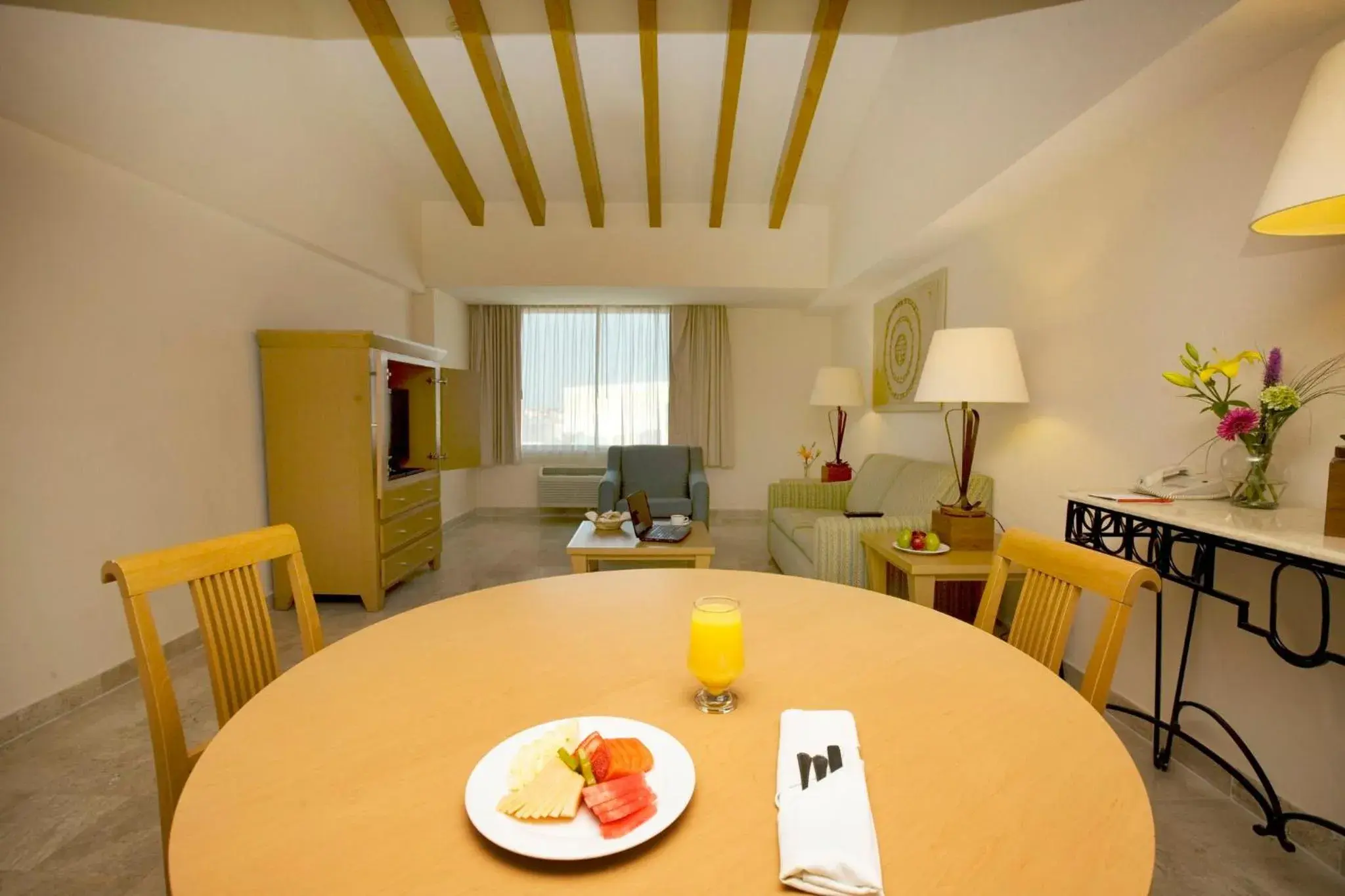 Photo of the whole room in Fiesta Inn Ciudad del Carmen Photo of the whole room in Fiesta Inn Ciudad del Carmen