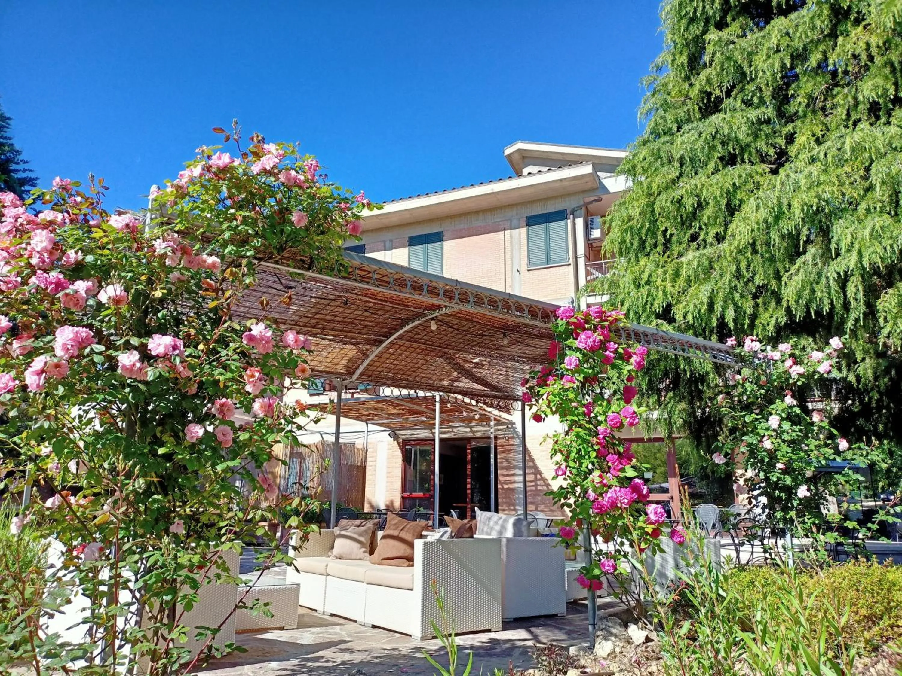 Garden in AgriHotel Villa Ambra