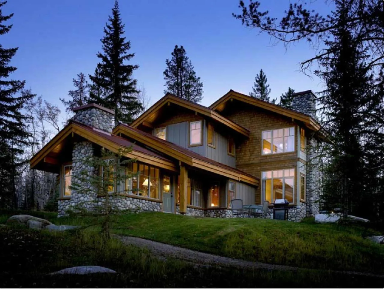 Patricia Lake Bungalows