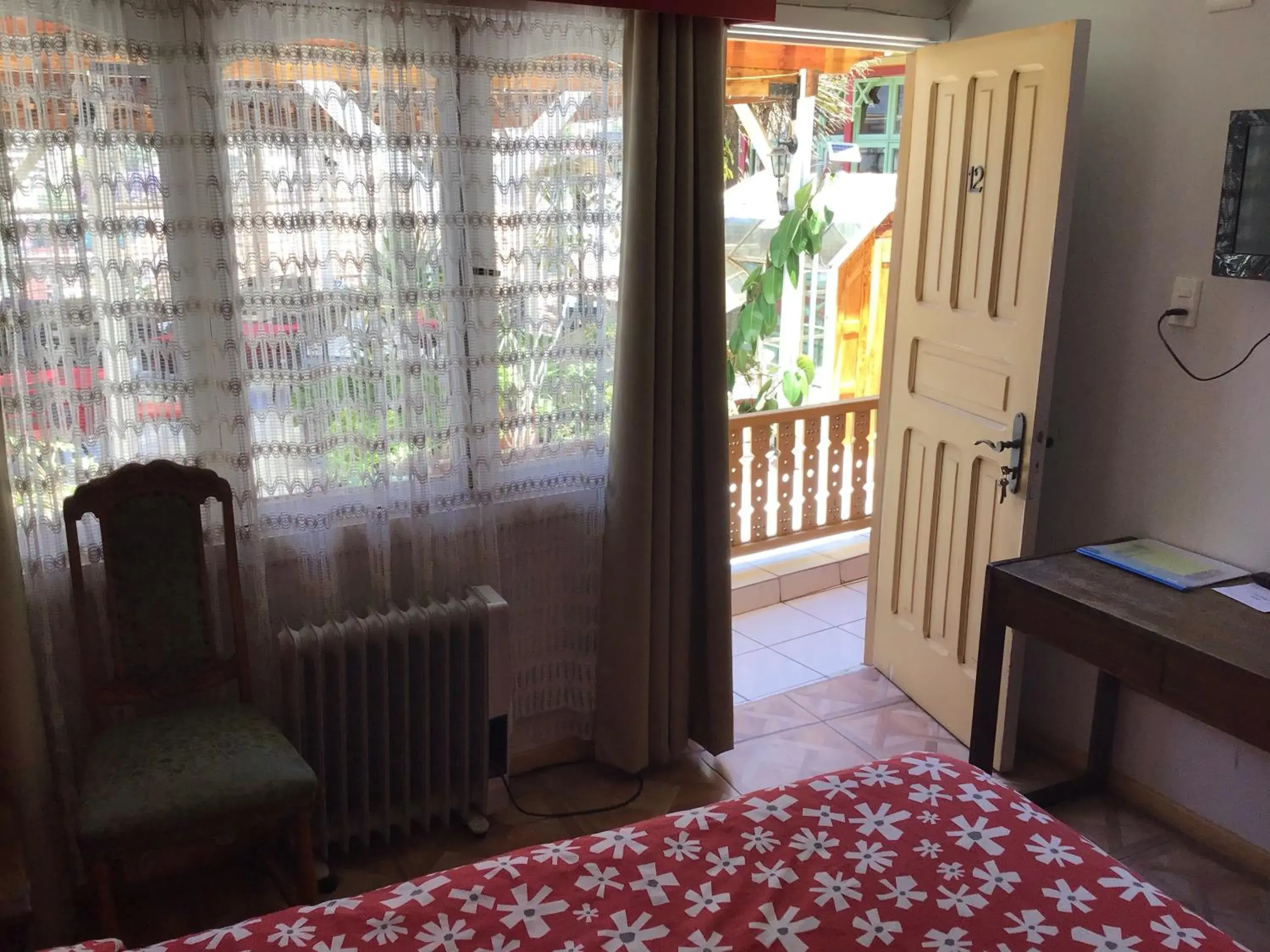 Budget Double Room - single occupancy in Eco Hostal Offenbacher-Hof Budget Double Room - single occupancy in Eco Hostal Offenbacher-Hof