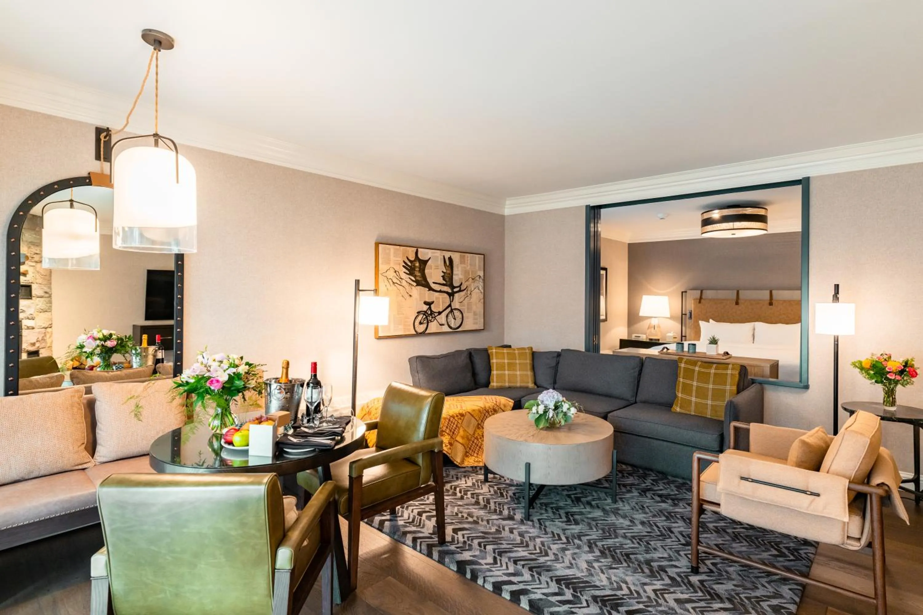 Living room in Fairmont Jasper Park Lodge