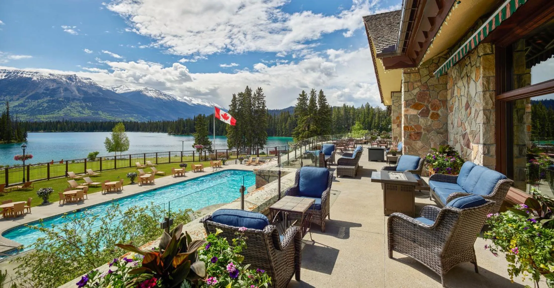 Patio in Fairmont Jasper Park Lodge
