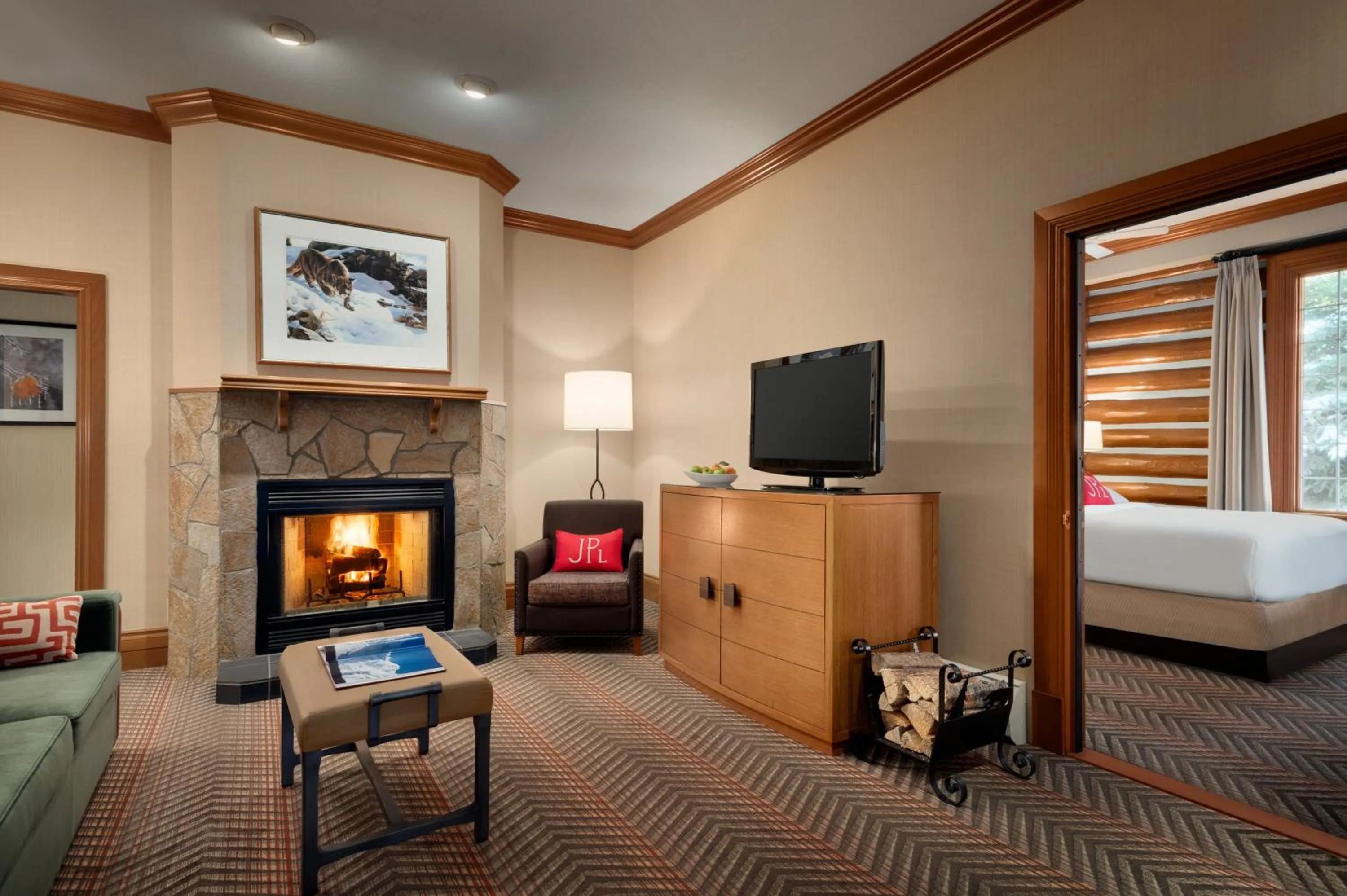 Bed in Fairmont Jasper Park Lodge