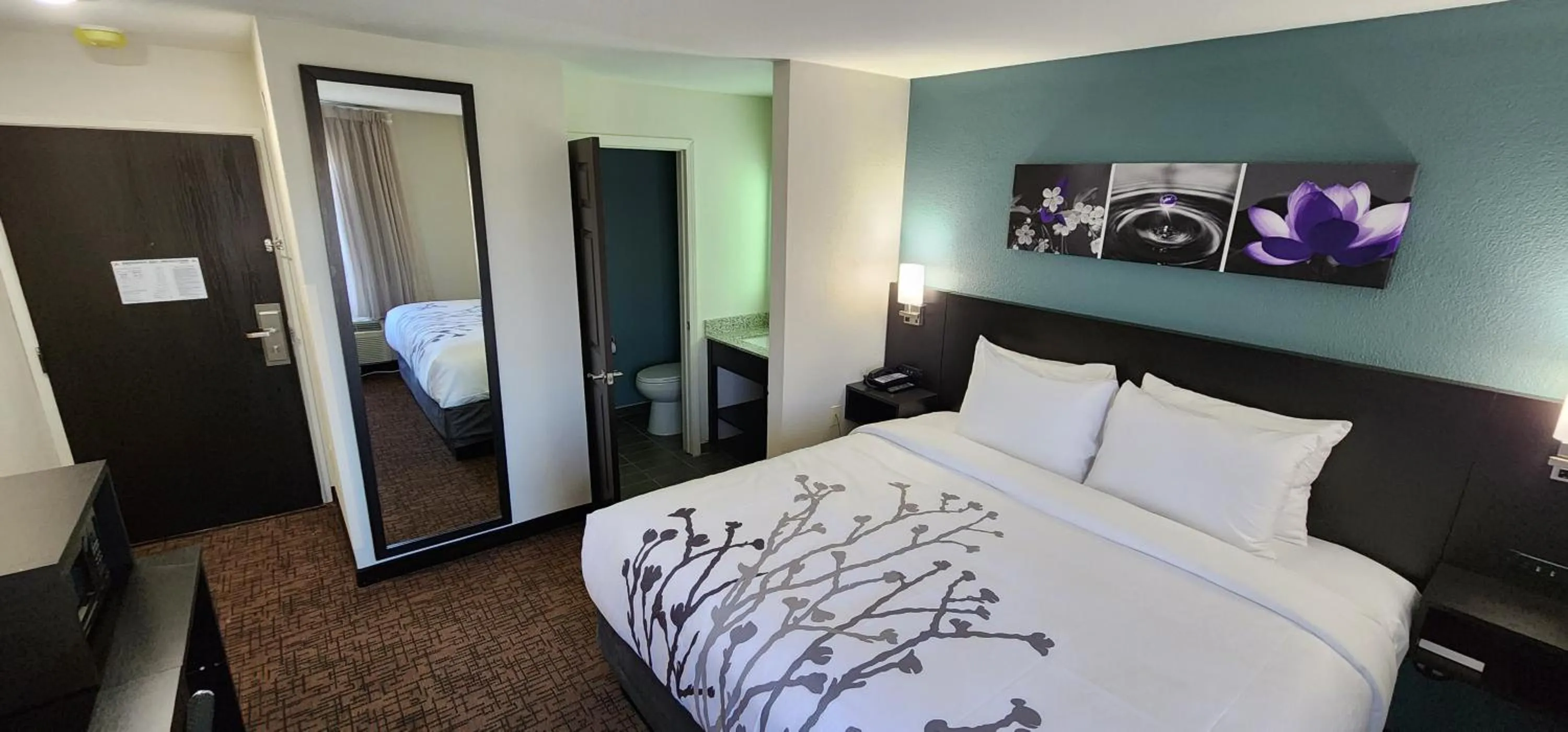 Bed in Sleep Inn Olathe - Kansas City