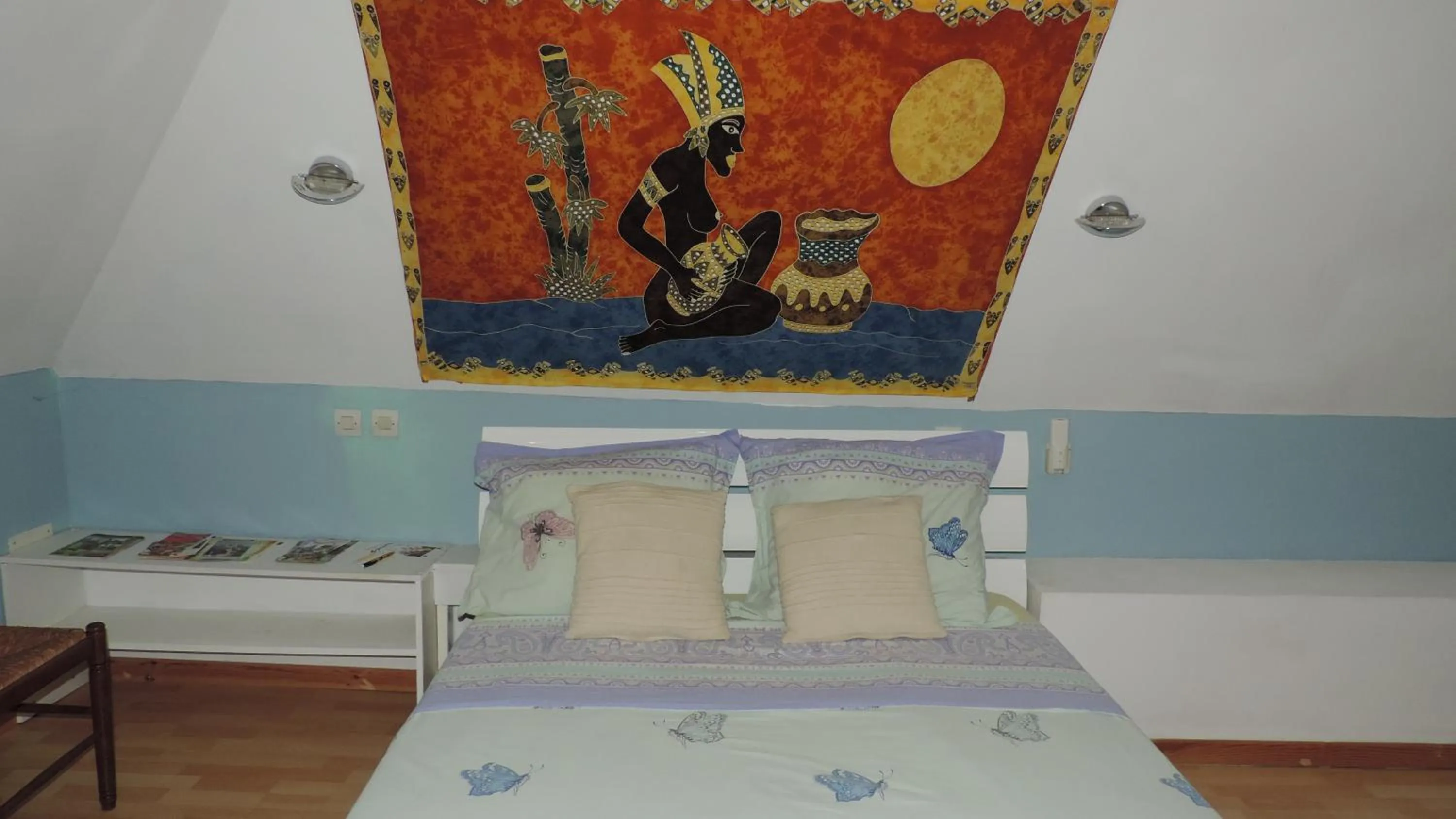 Photo of the whole room, Bed in Le Mas de Cascabel