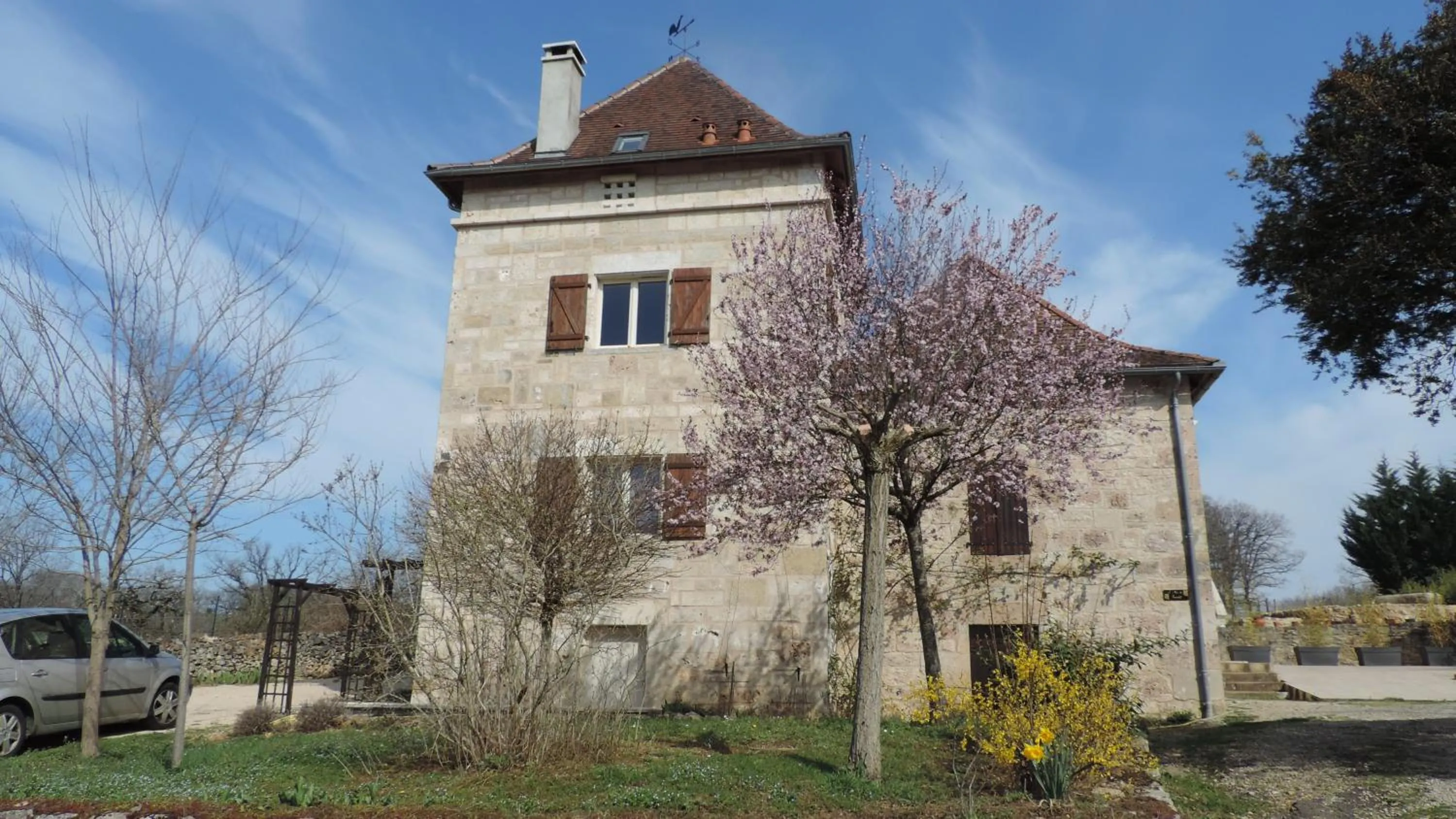 Spring in Le Mas de Cascabel