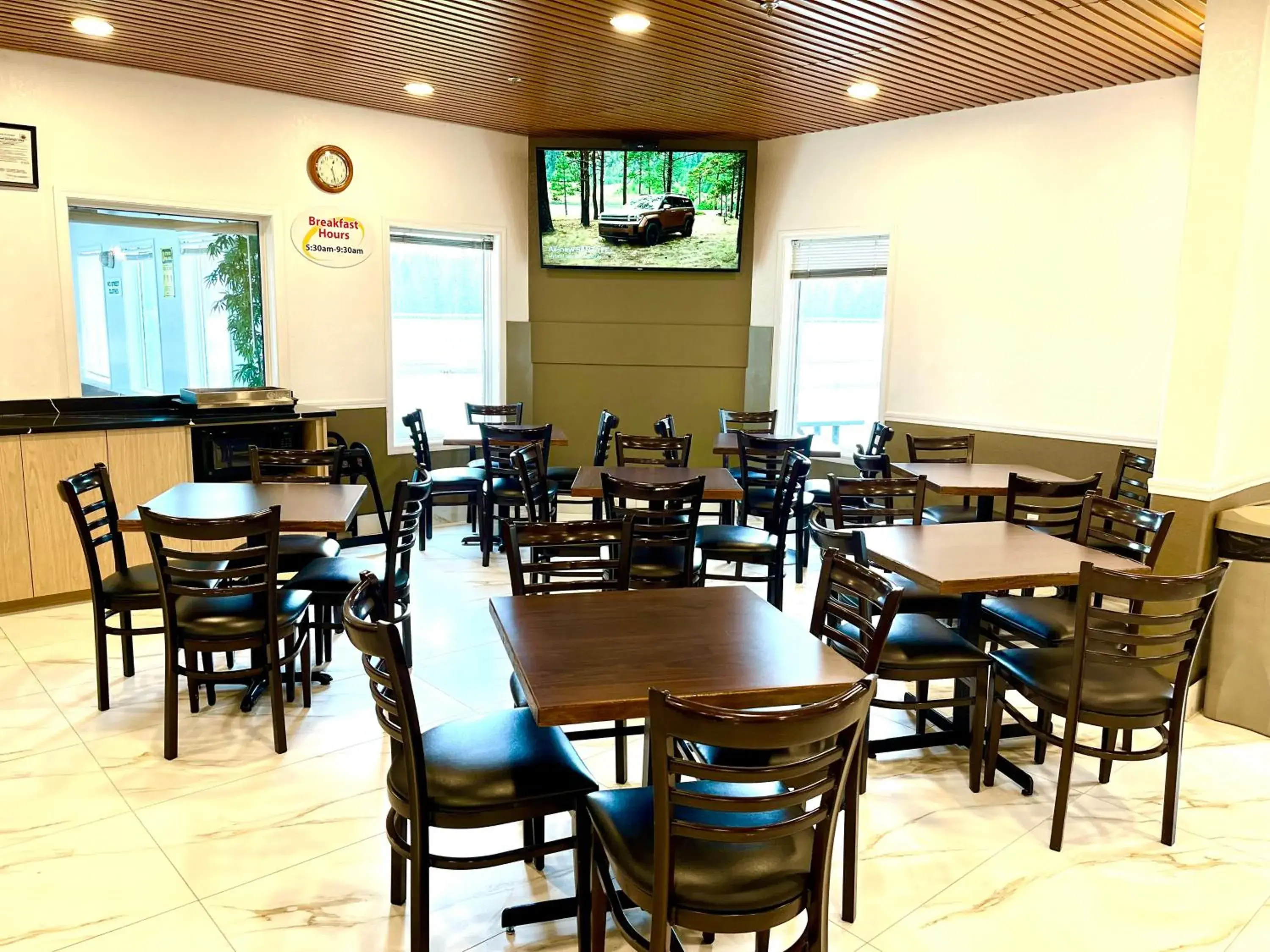 Breakfast in Super 8 by Wyndham Hinton Breakfast in Super 8 by Wyndham Hinton