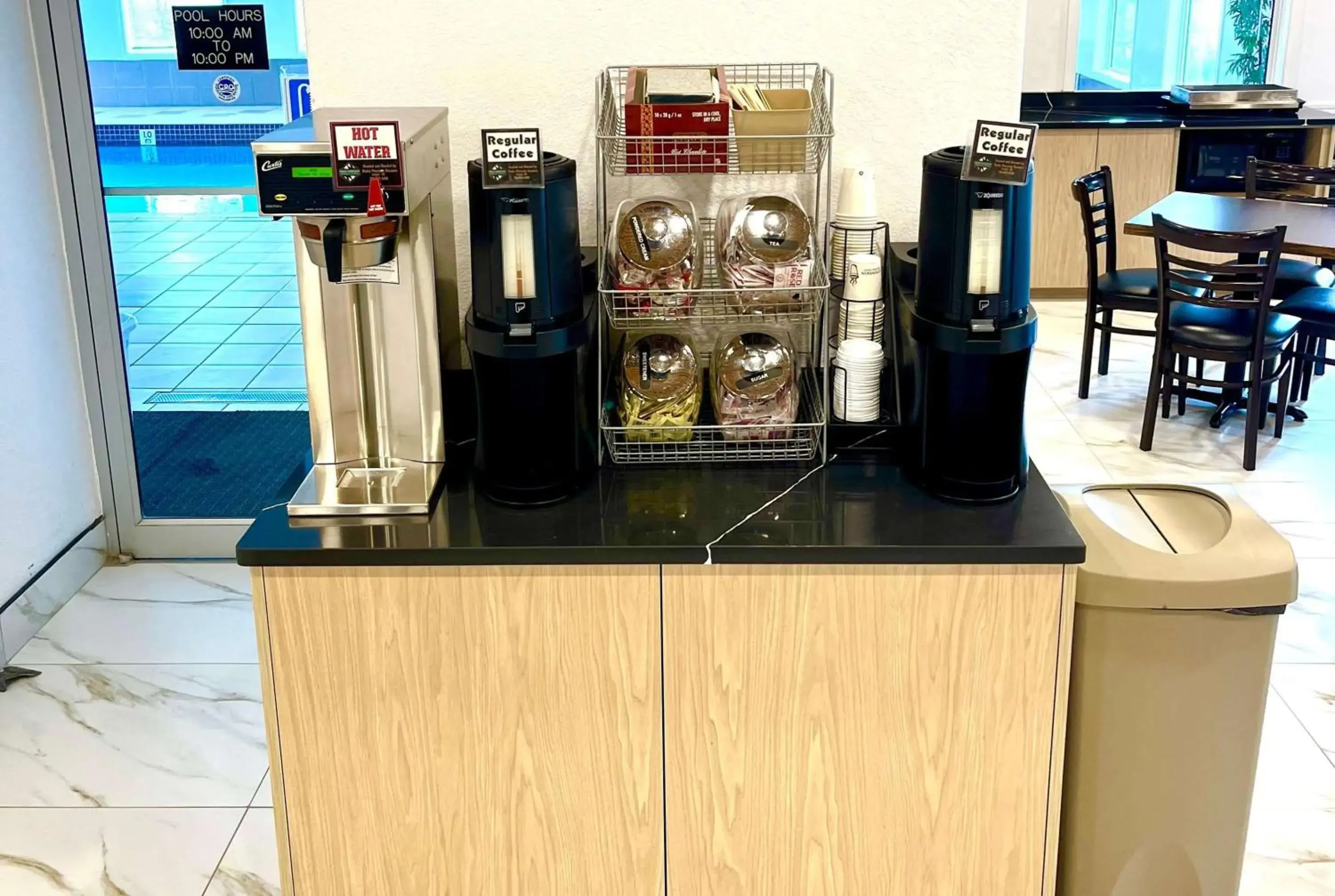 Property building in Super 8 by Wyndham Hinton Property building in Super 8 by Wyndham Hinton