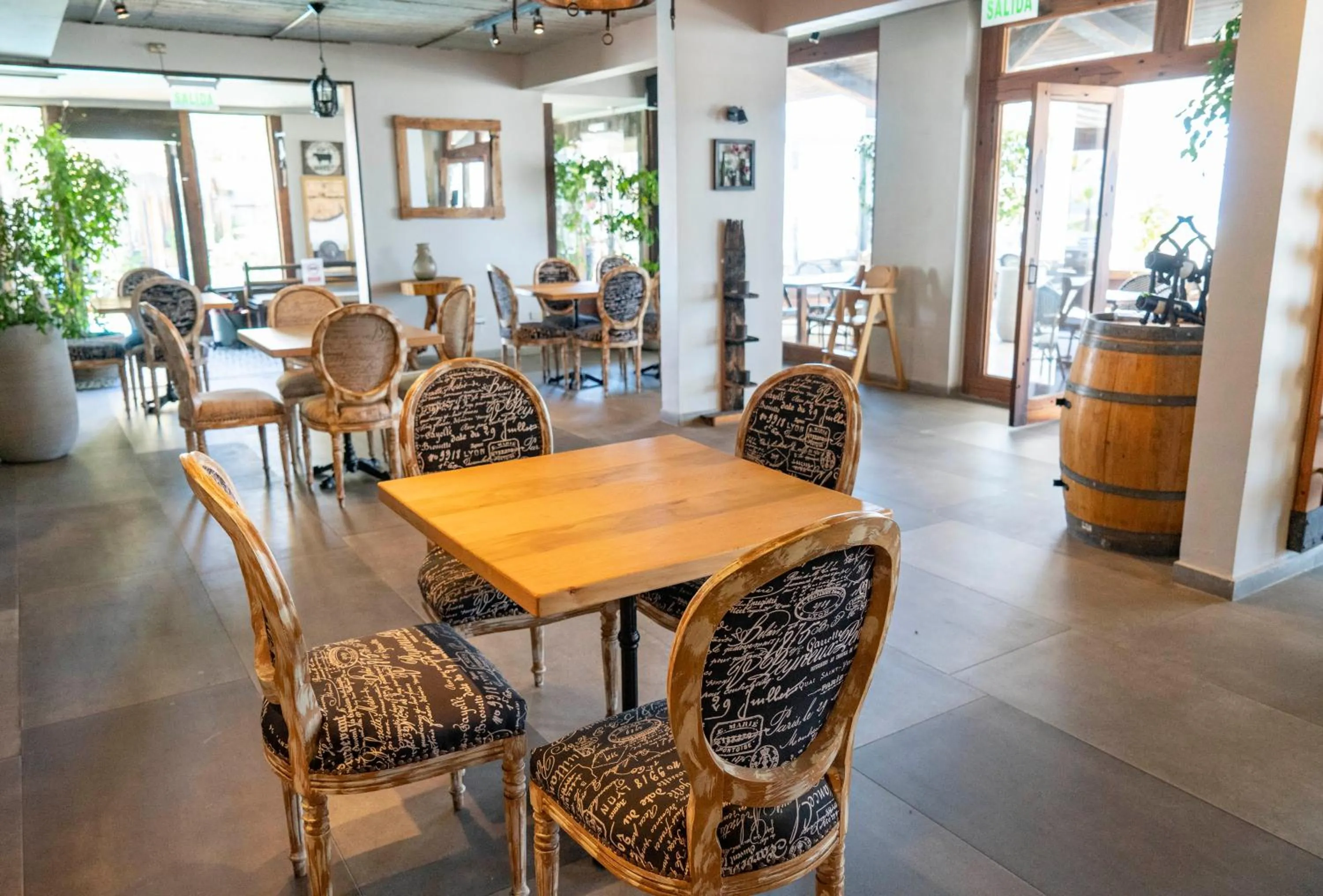 Restaurant/places to eat in Hotel Canto del Mar
