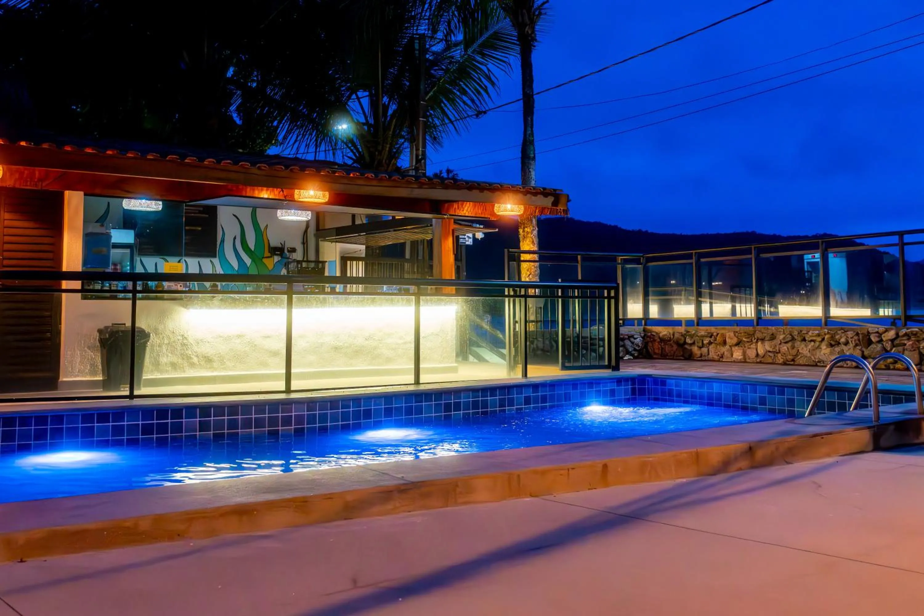 Swimming pool in Mar e Praia Hotel