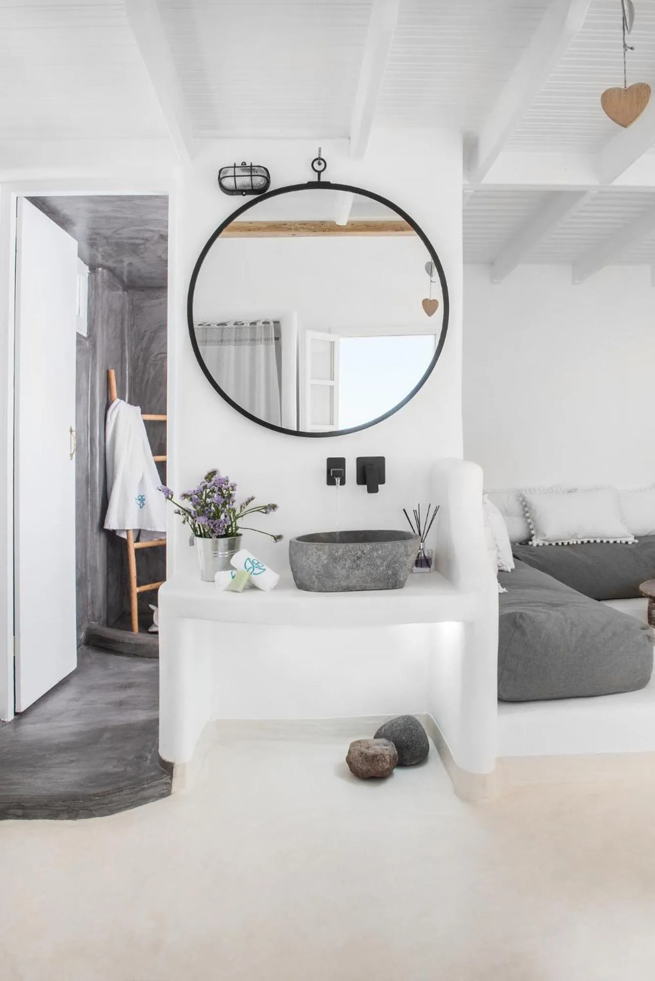 Area and facilities in Sophia Boutique Hotel