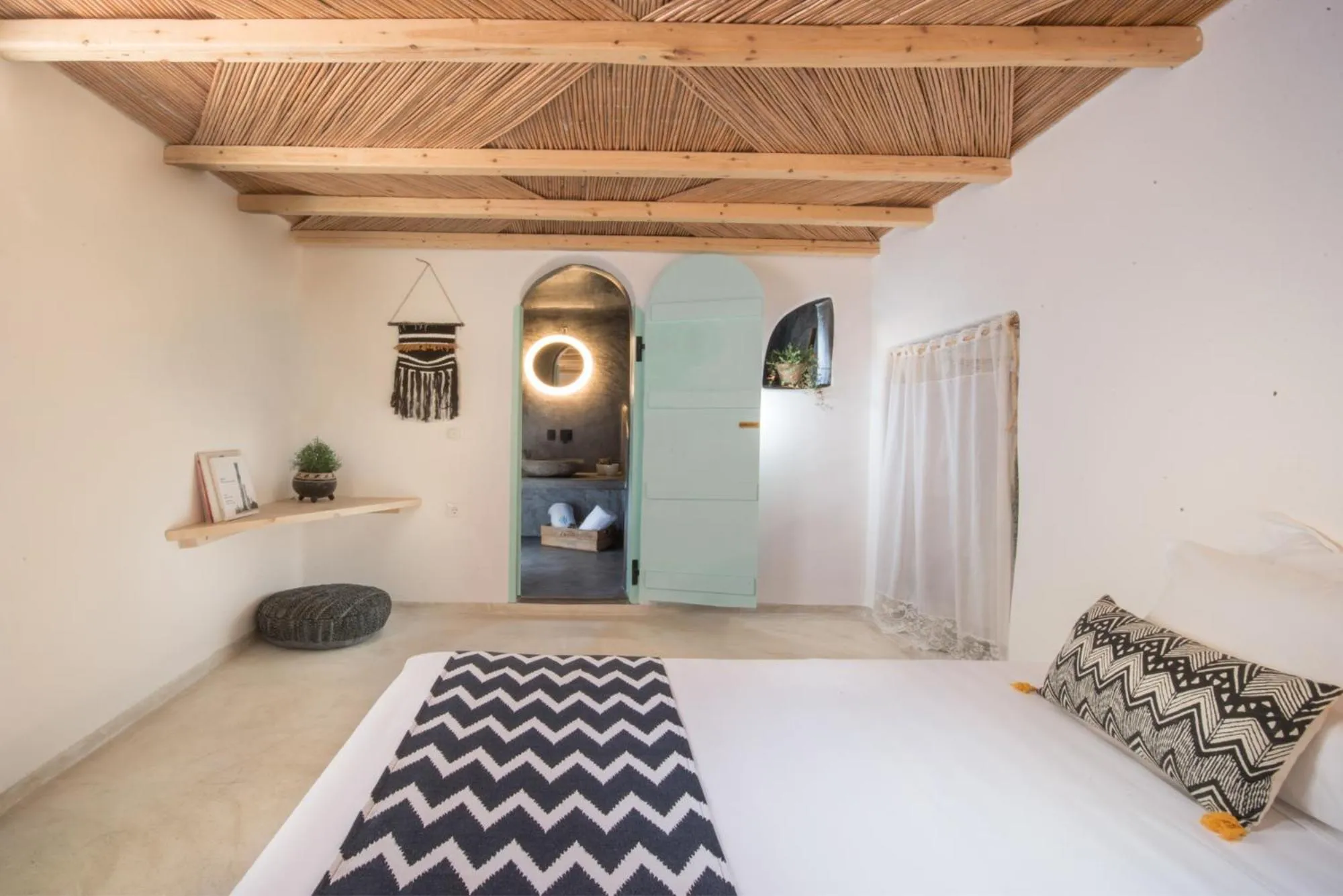 Photo of the whole room, Bed in Sophia Boutique Hotel