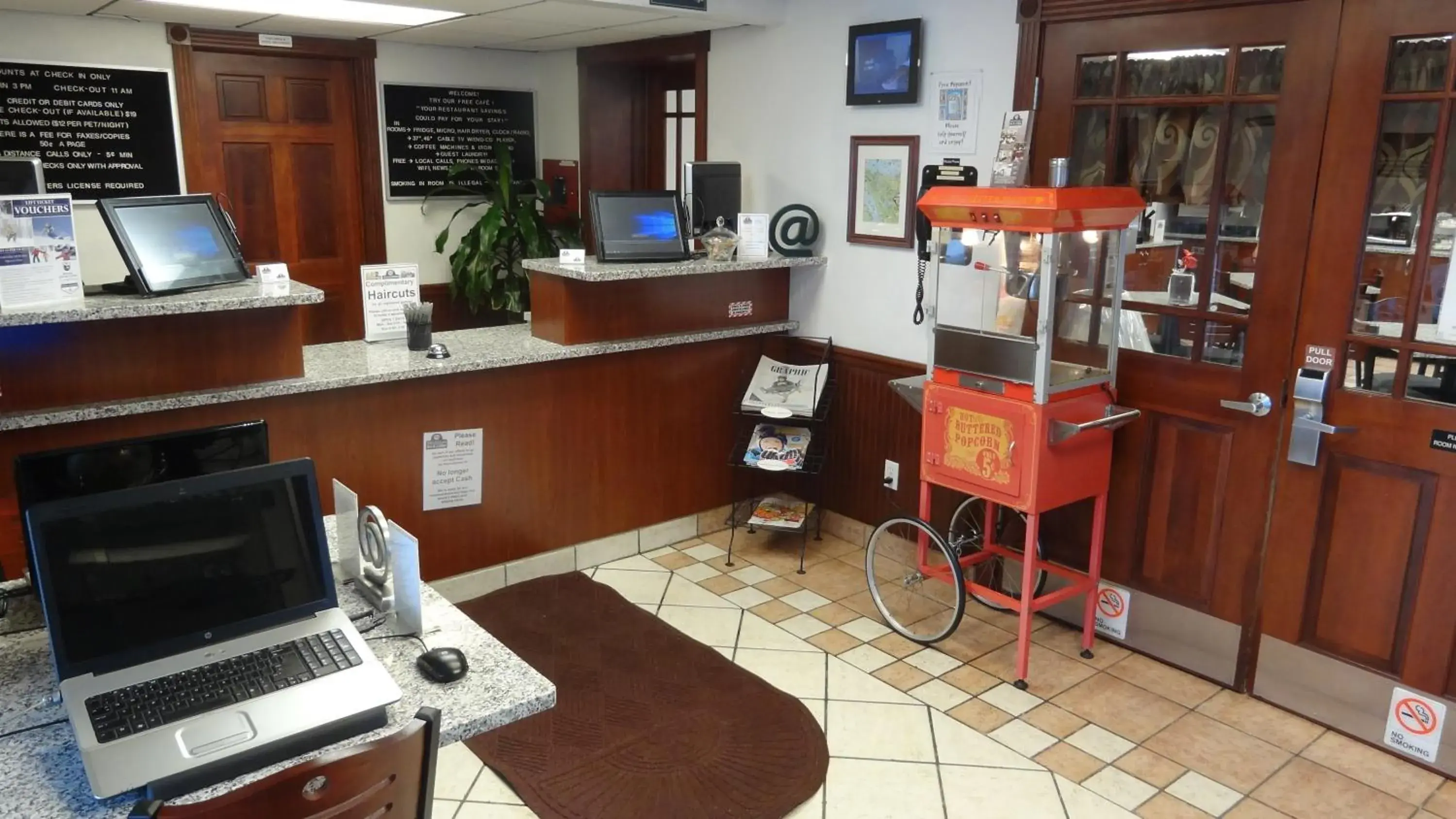 Lobby or reception in Baymont by Wyndham Petoskey Lobby or reception in Baymont by Wyndham Petoskey