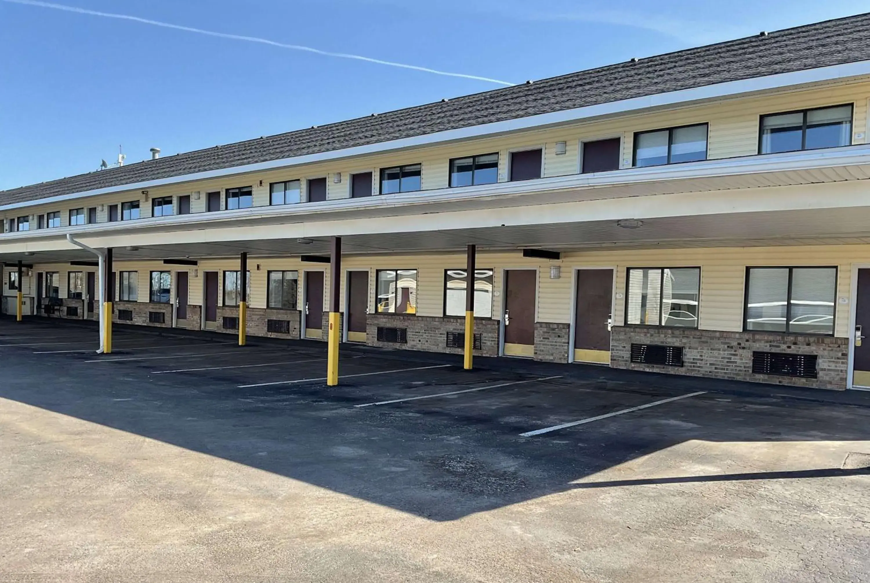 Property building in Baymont by Wyndham Petoskey Property building in Baymont by Wyndham Petoskey