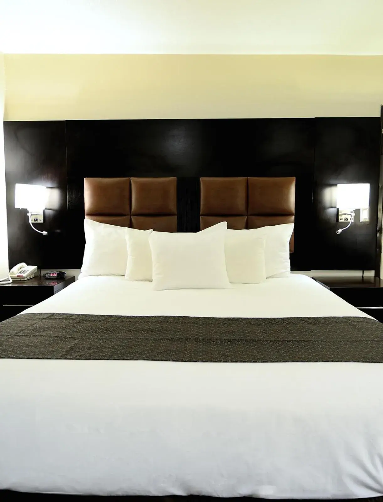 Bedroom, Bed in Days Inn by Wyndham Downey Bedroom, Bed in Days Inn by Wyndham Downey