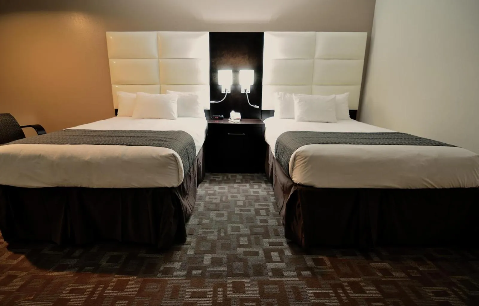 Photo of the whole room, Bed in Days Inn by Wyndham Downey