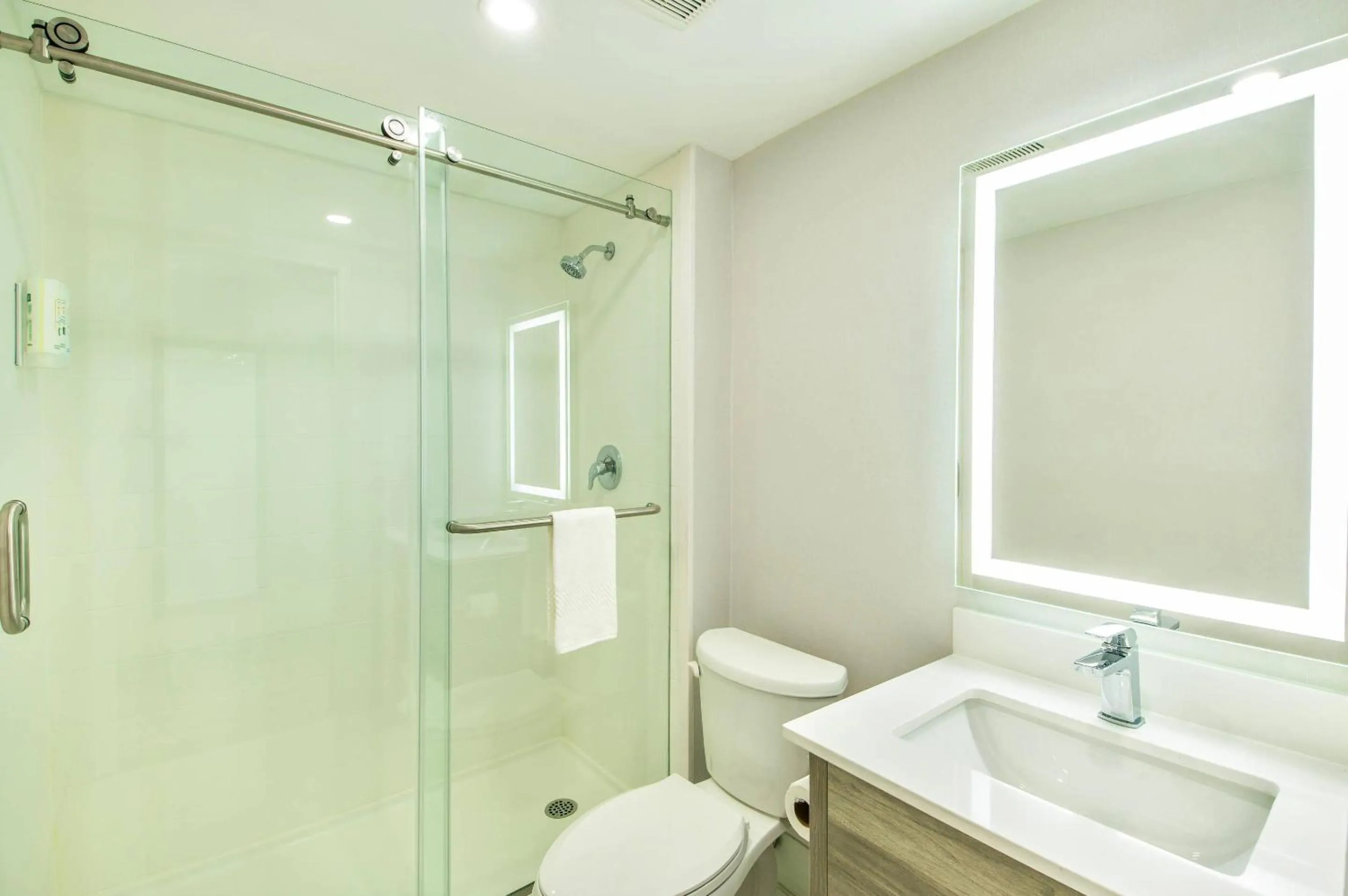 Bedroom in Quality Inn