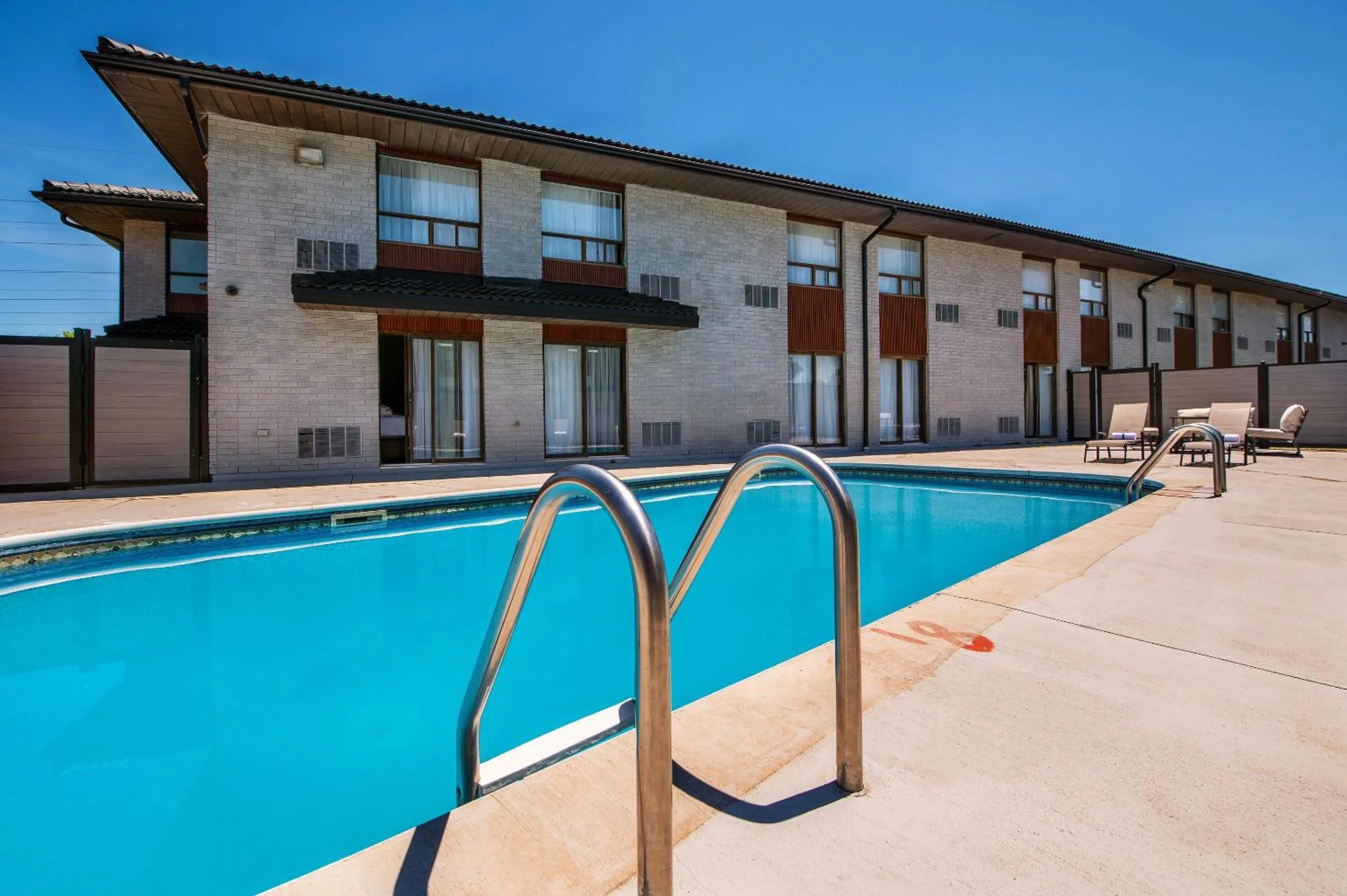 Bedroom in Quality Inn