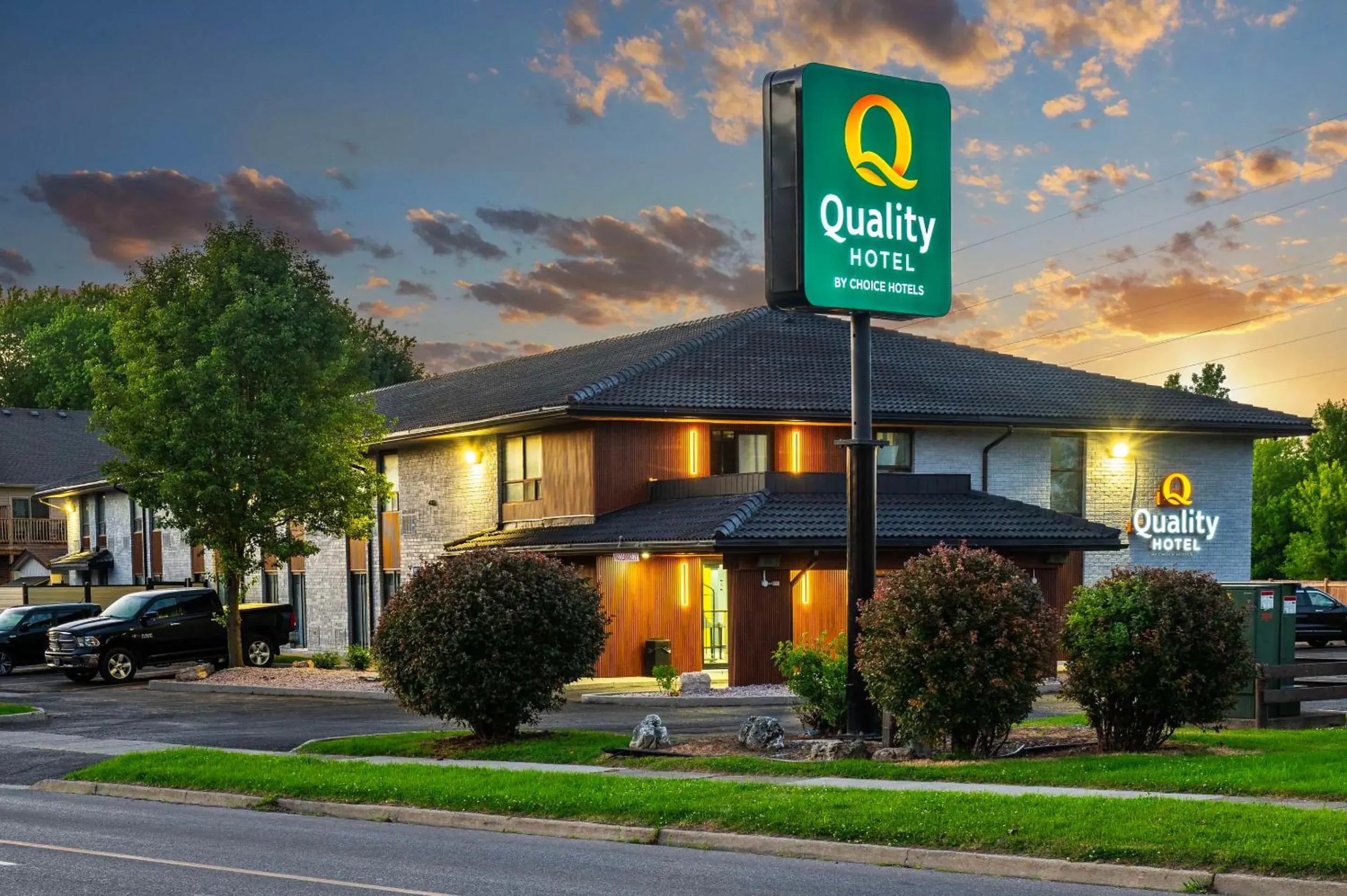 Property building in Quality Inn Property building in Quality Inn