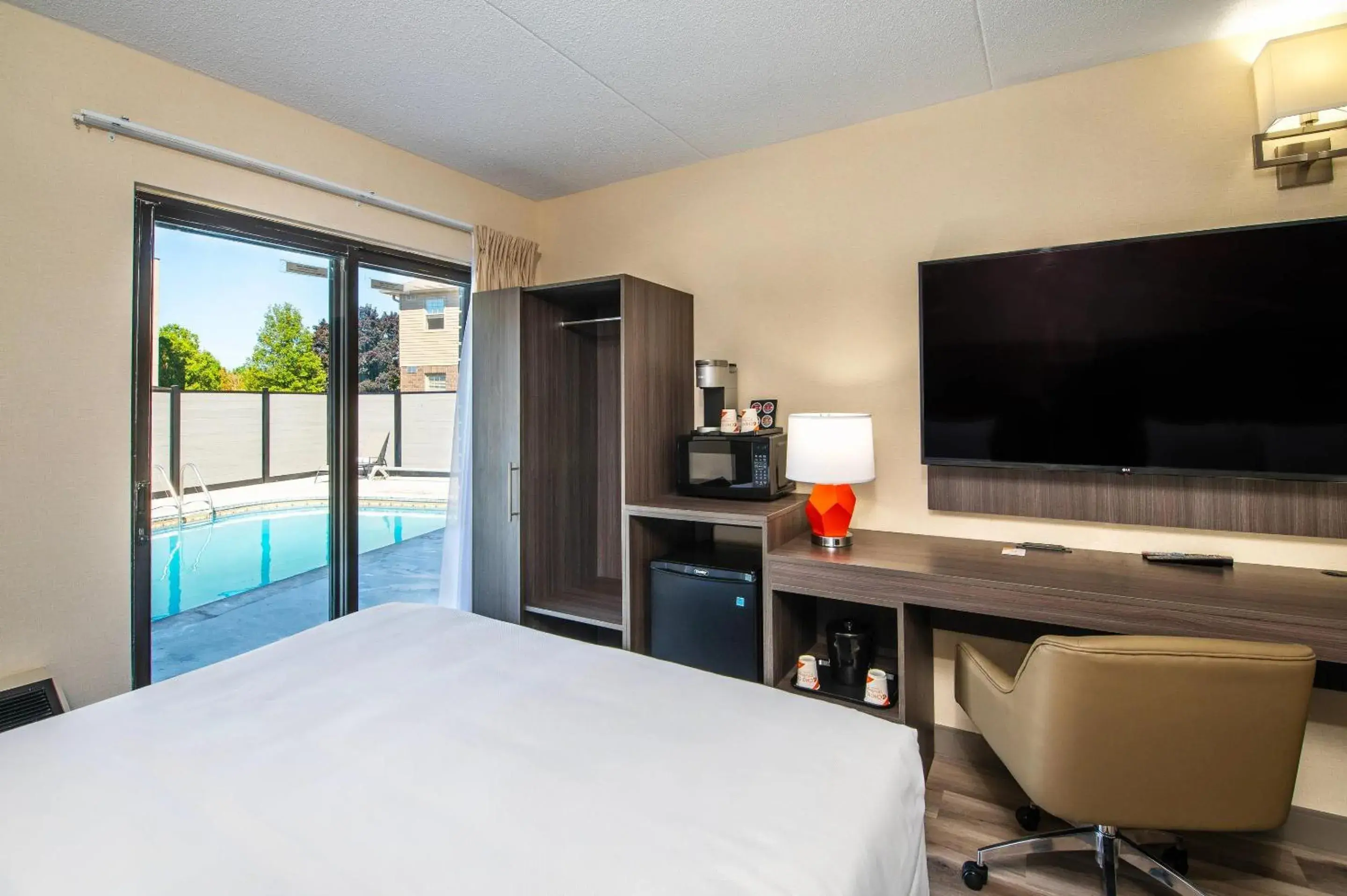 Bedroom, Bed in Quality Inn Bedroom, Bed in Quality Inn