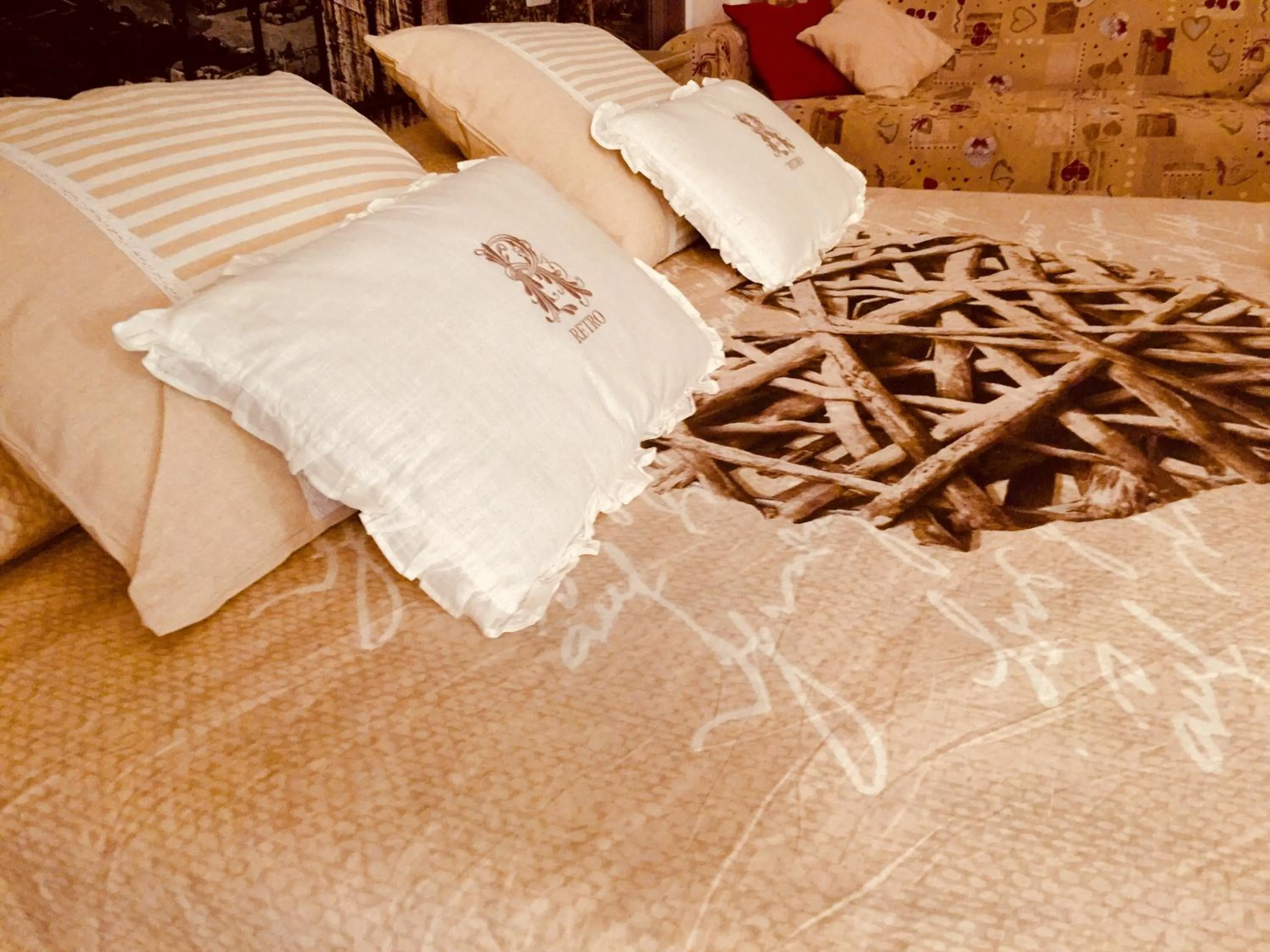 Decorative detail in Guest House Maria