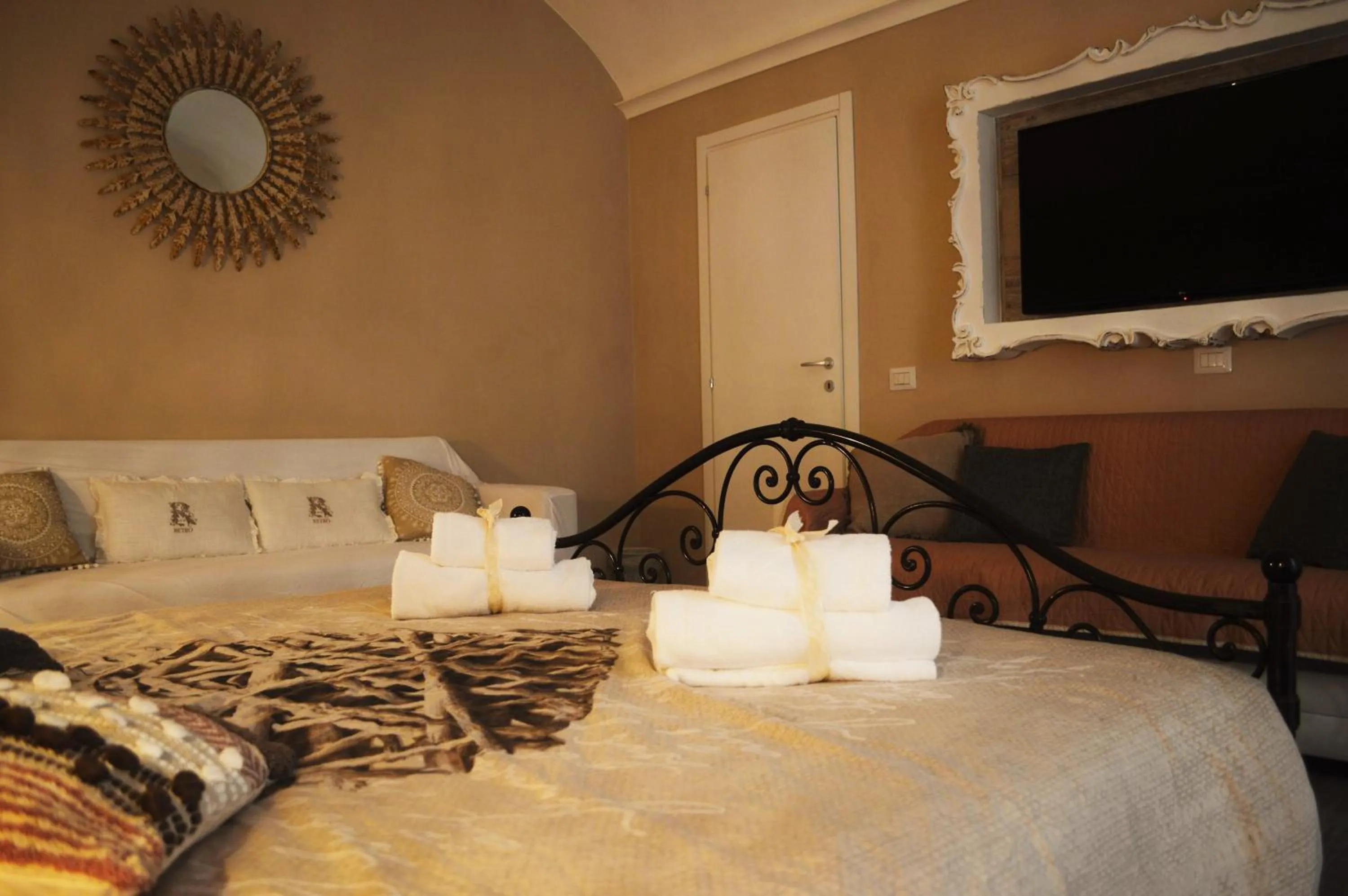 Decorative detail in Guest House Maria