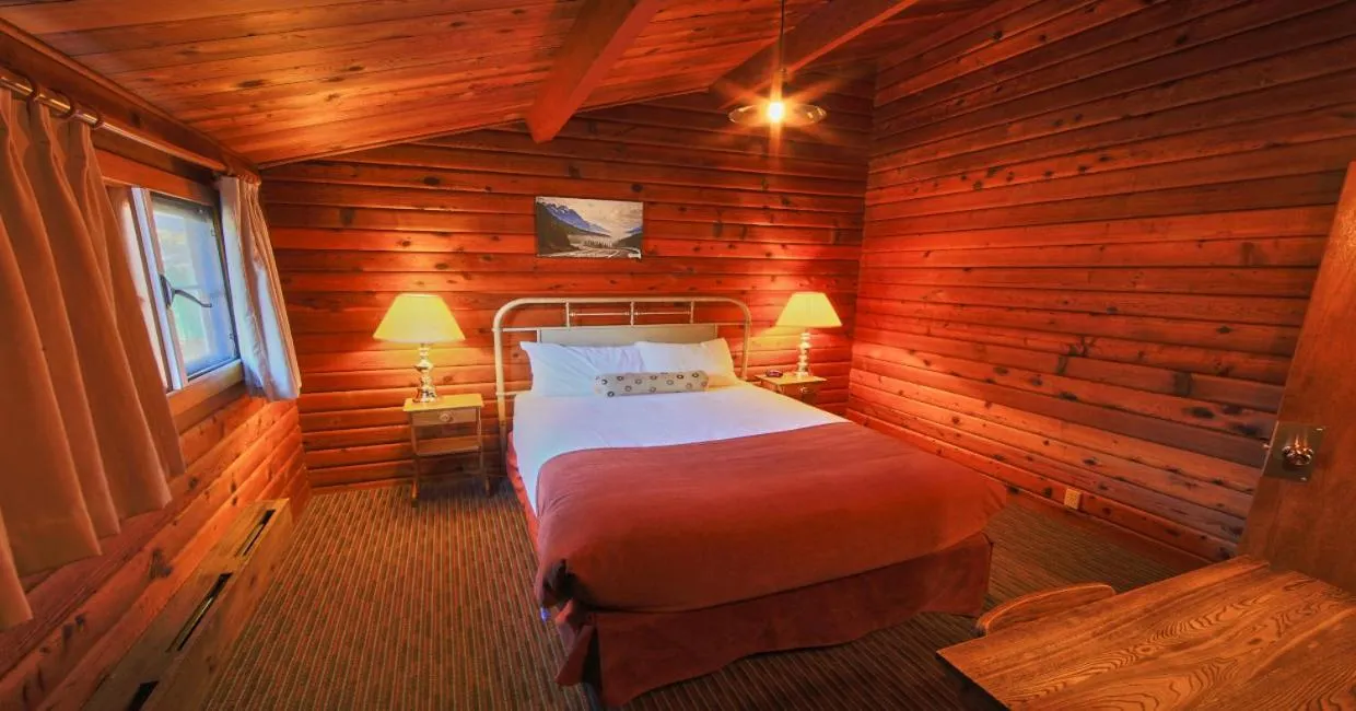 Bedroom in Jasper House Bungalows