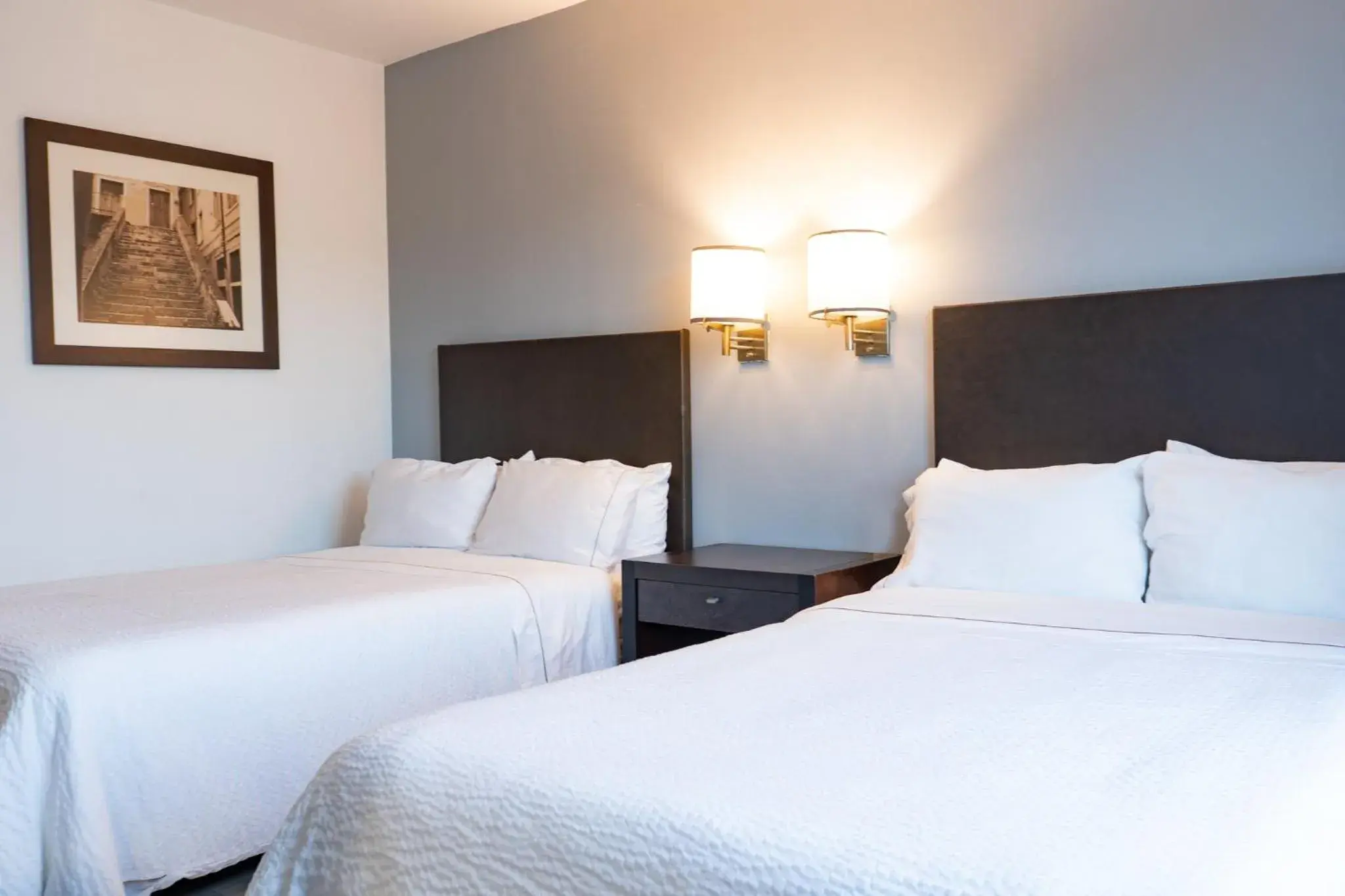 Property building, Bed in Fiesta Inn Tepic Property building, Bed in Fiesta Inn Tepic