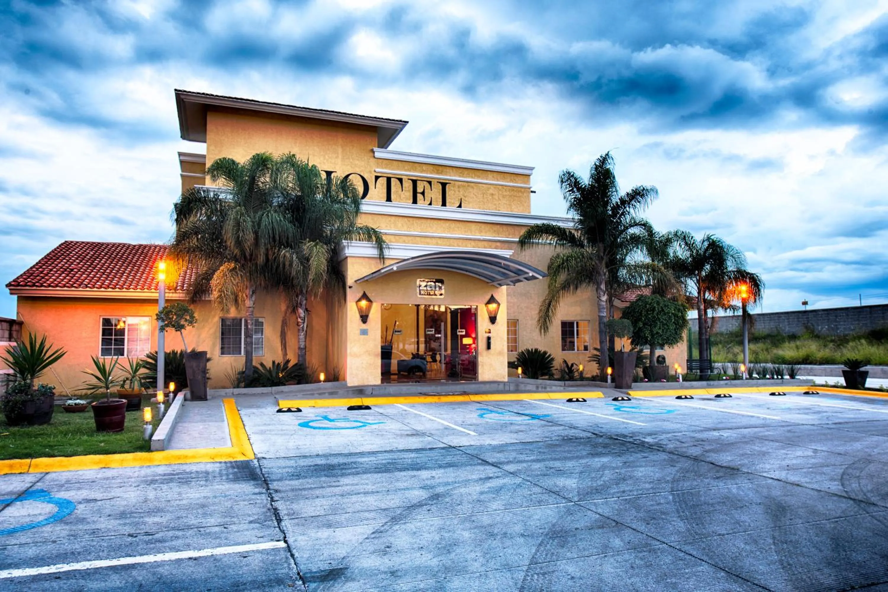 Property building in Zar Queretaro