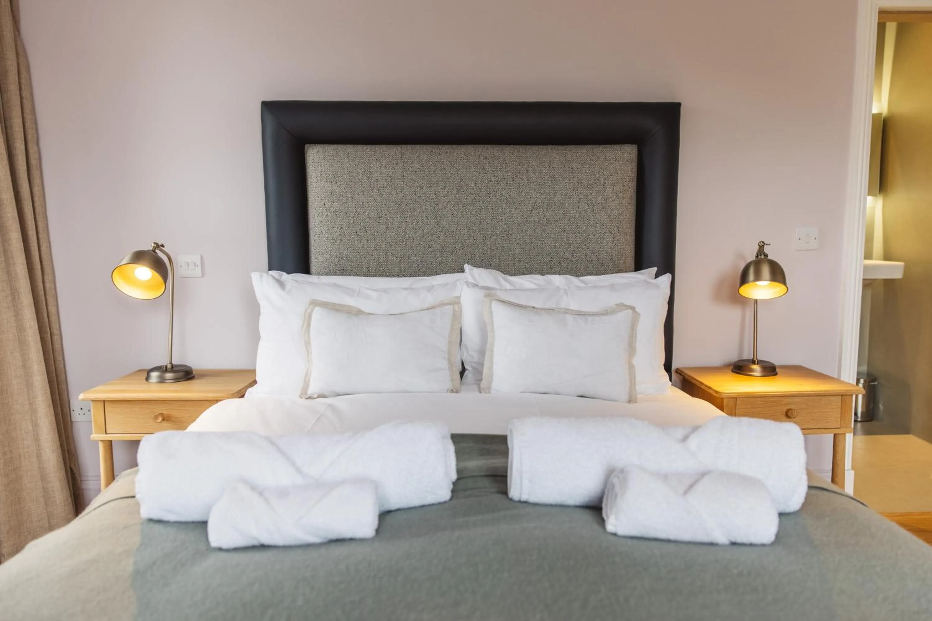 Bed in Isle of Raasay Distillery