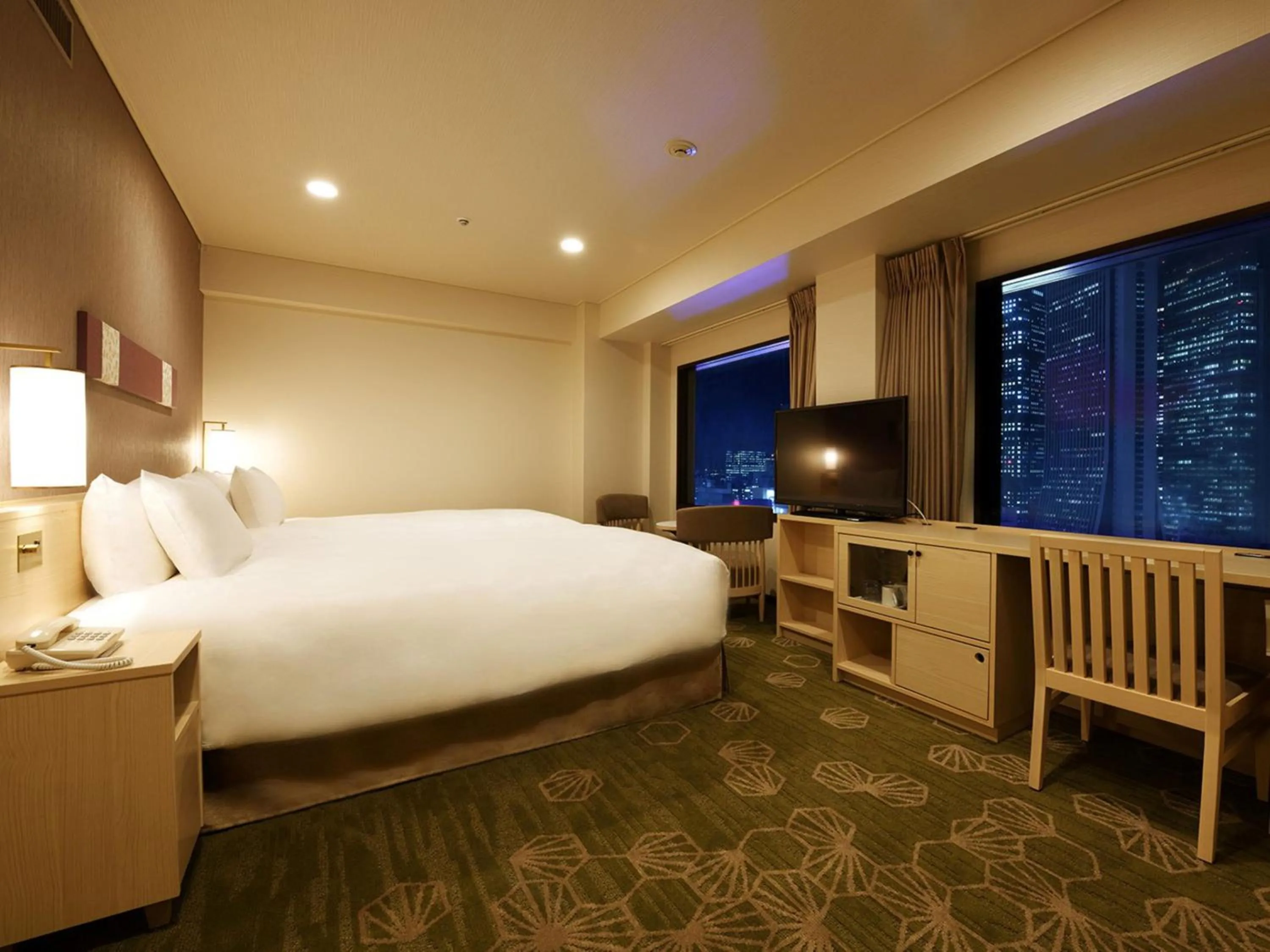 Bed in Shinjuku Prince Hotel