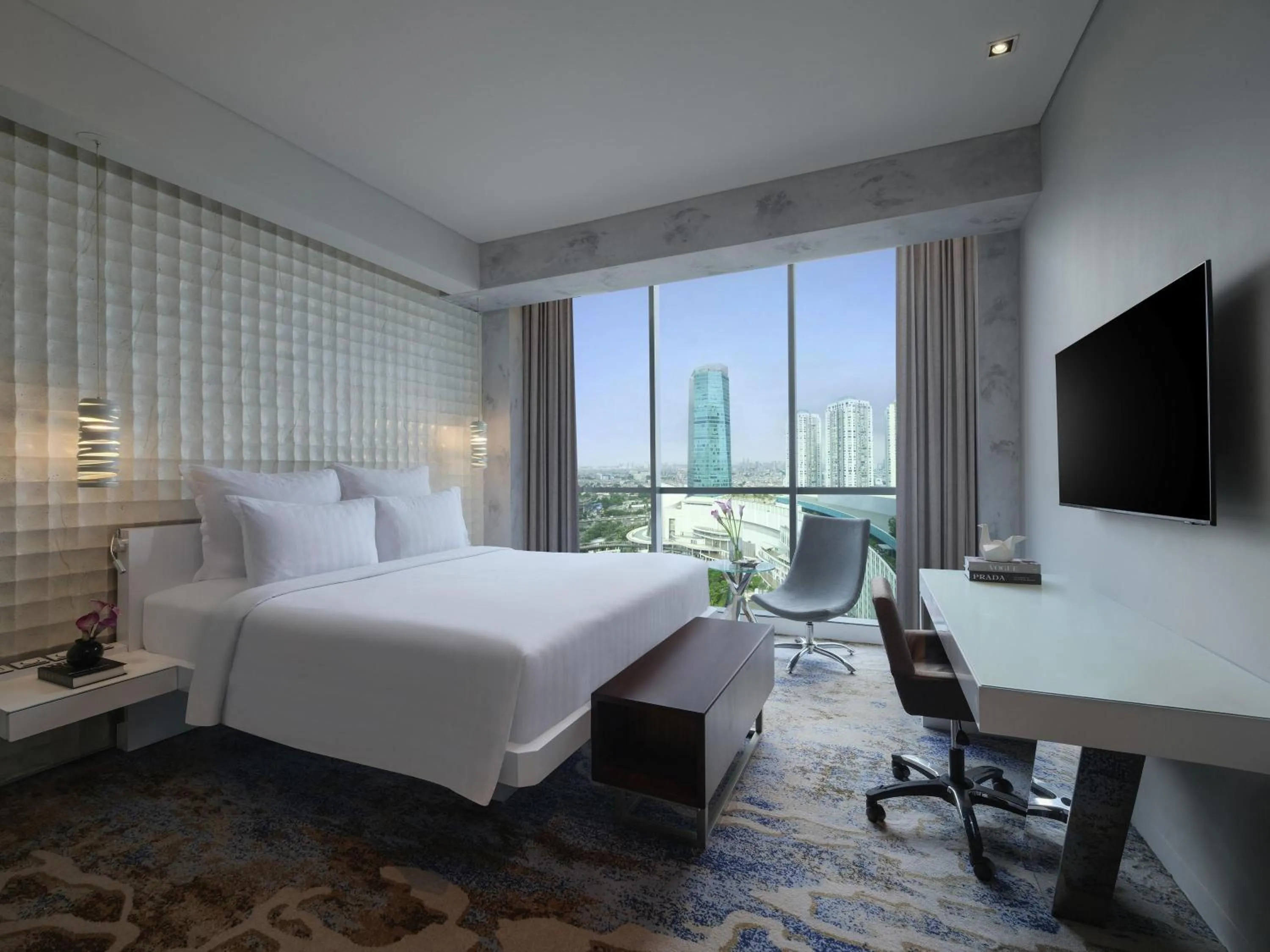 Bedroom, Bed in Pullman Jakarta Central Park