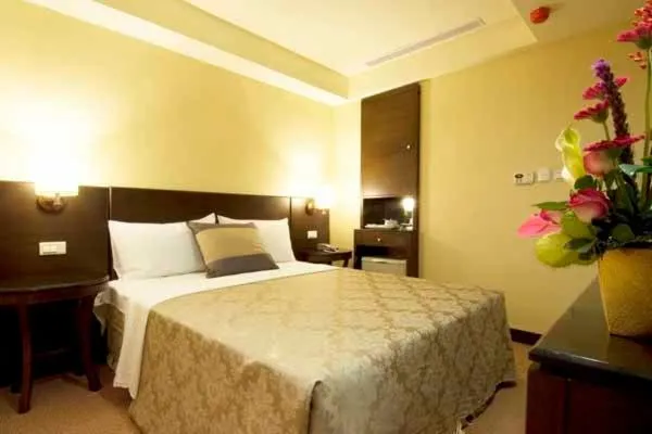 Photo of the whole room, Bed in Lio Hotel - Taipei Main Station