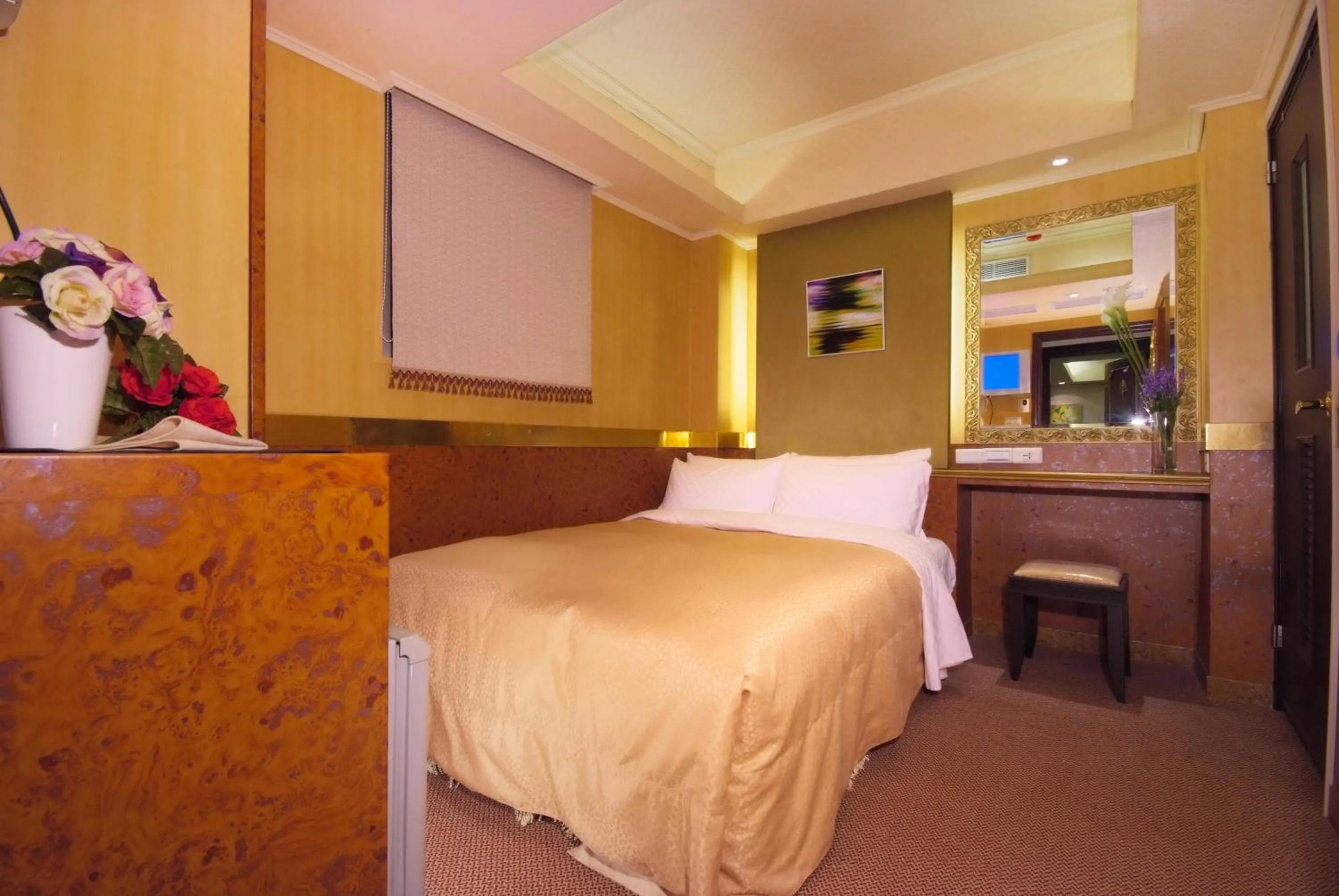 Photo of the whole room, Bed in Lio Hotel - Taipei Main Station