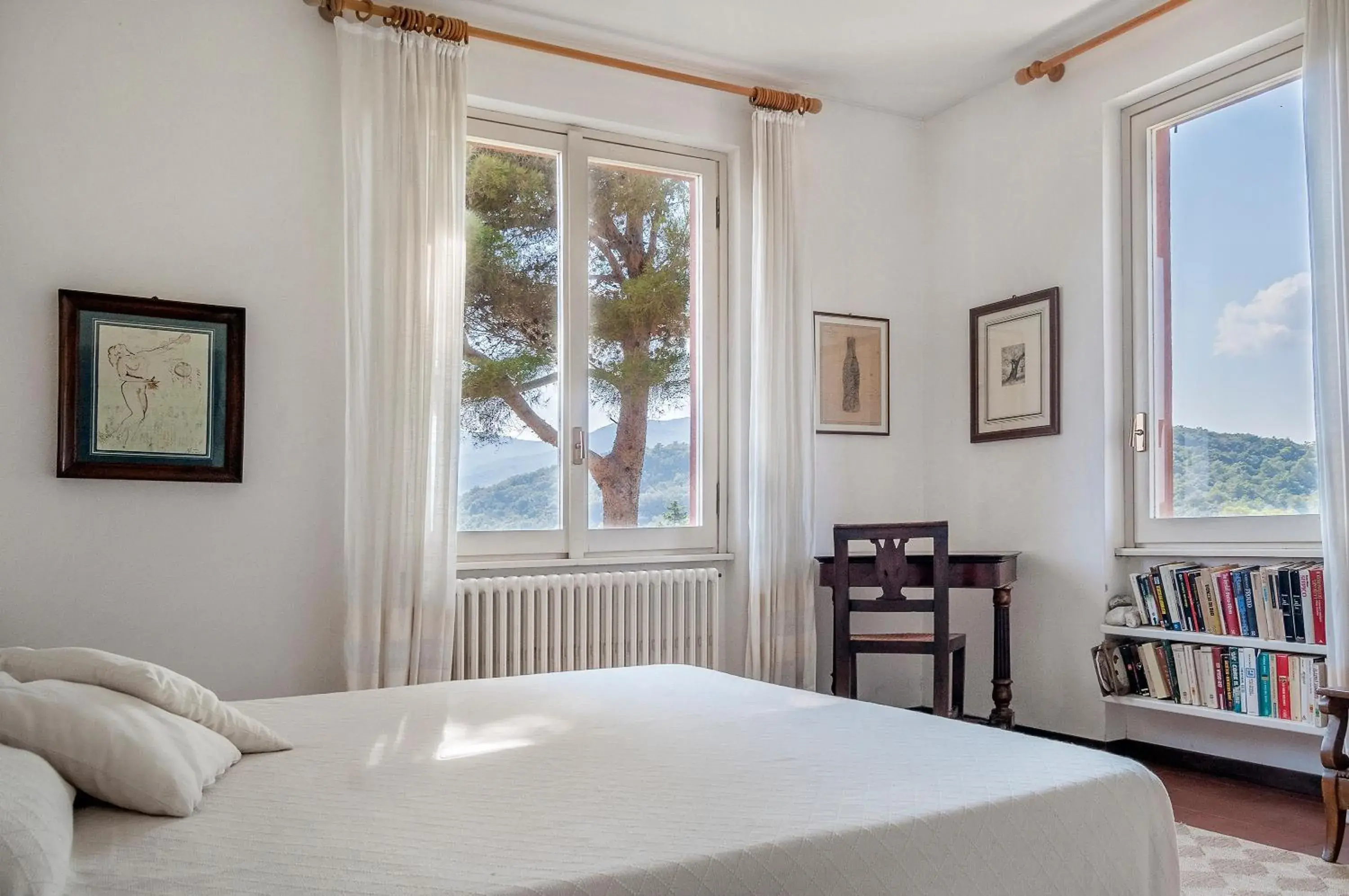 Three-Bedroom Apartment with Water View in Il Grifo - Cozy house, wonderful view Three-Bedroom Apartment with Water View in Il Grifo - Cozy house, wonderful view