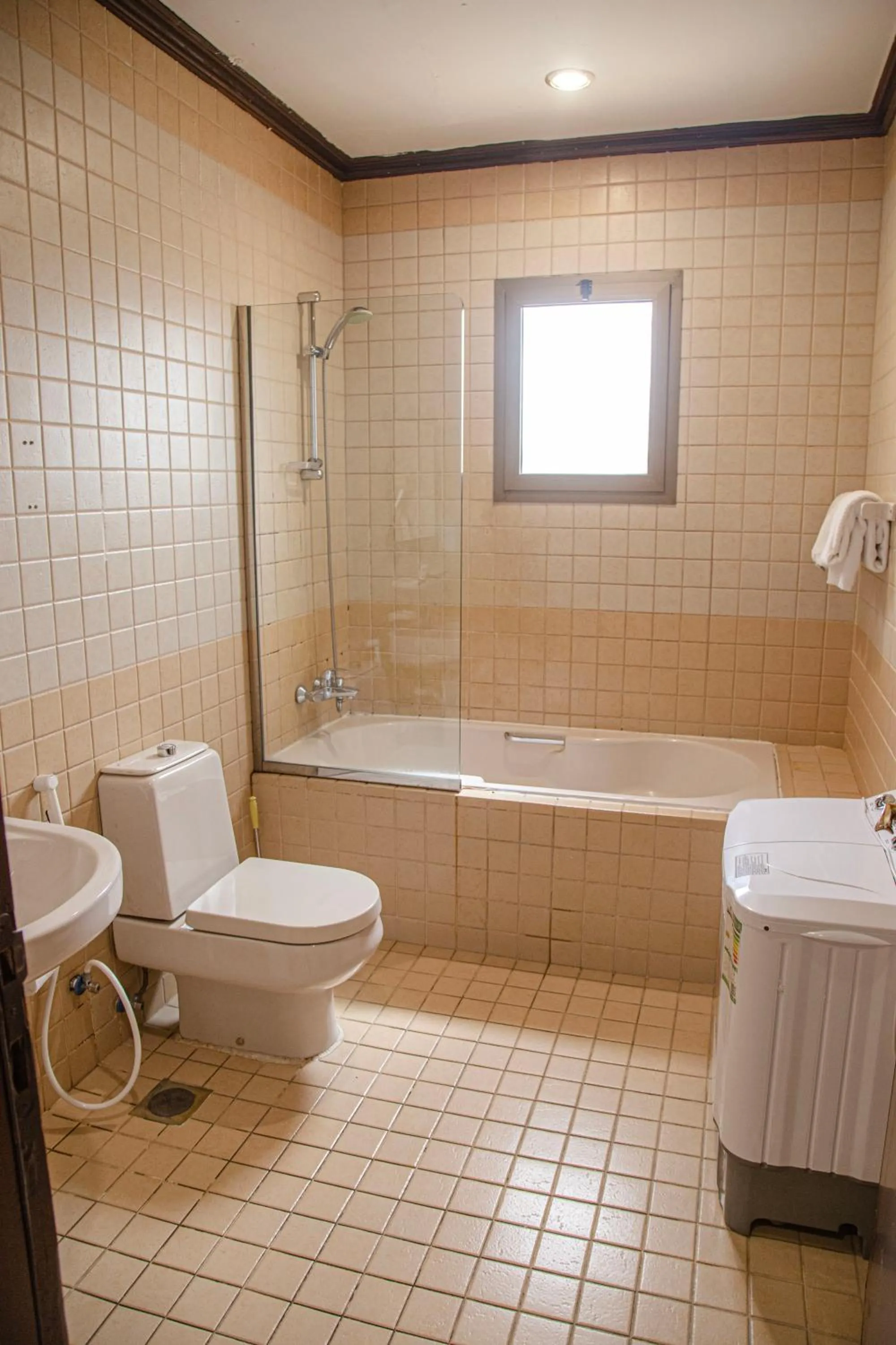 Bathroom in أورانس العالمية - Orans Suites