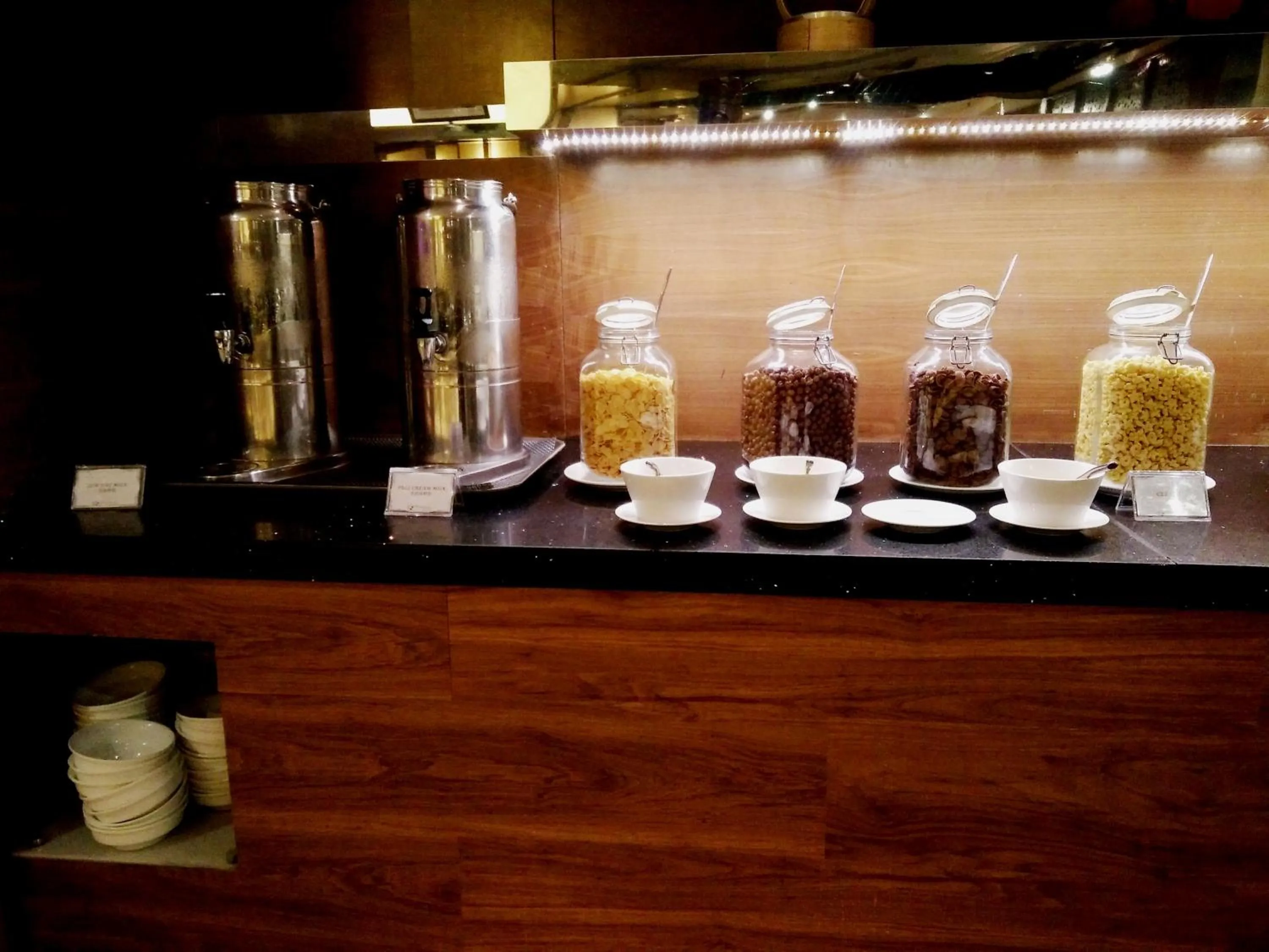 Breakfast in Ming Garden Hotel & Residences