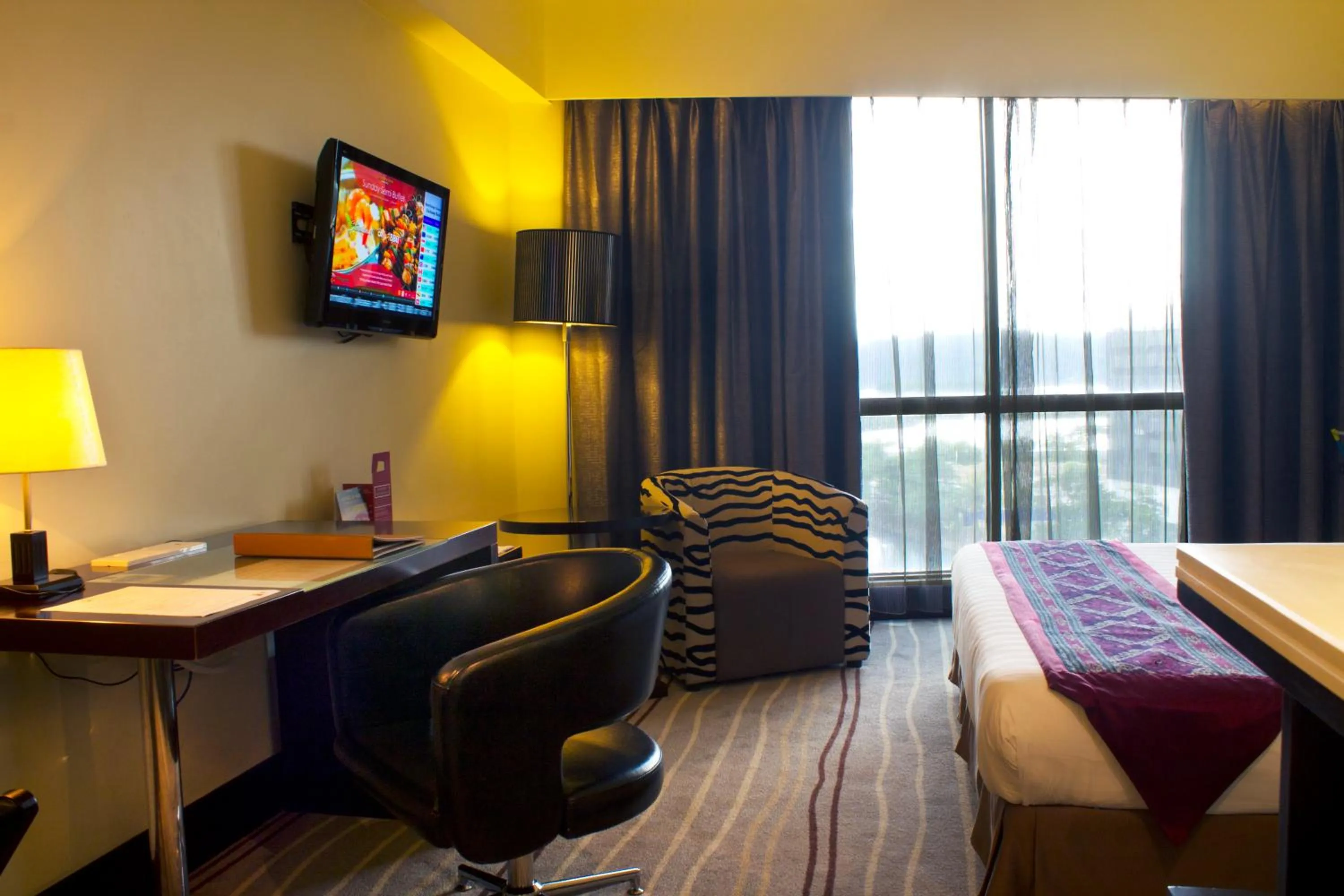 Bed in Ming Garden Hotel & Residences