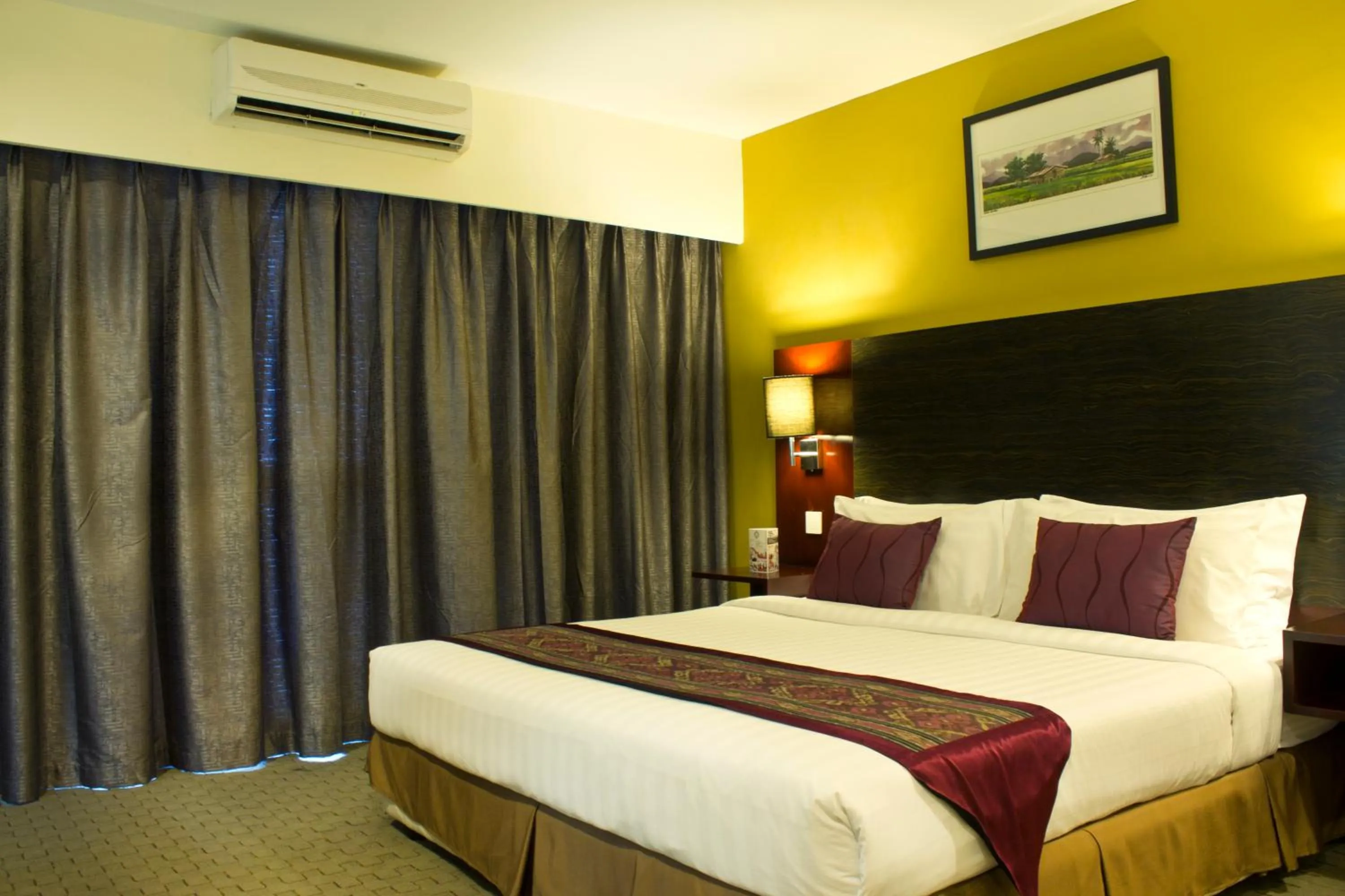 Bedroom, Bed in Ming Garden Hotel & Residences