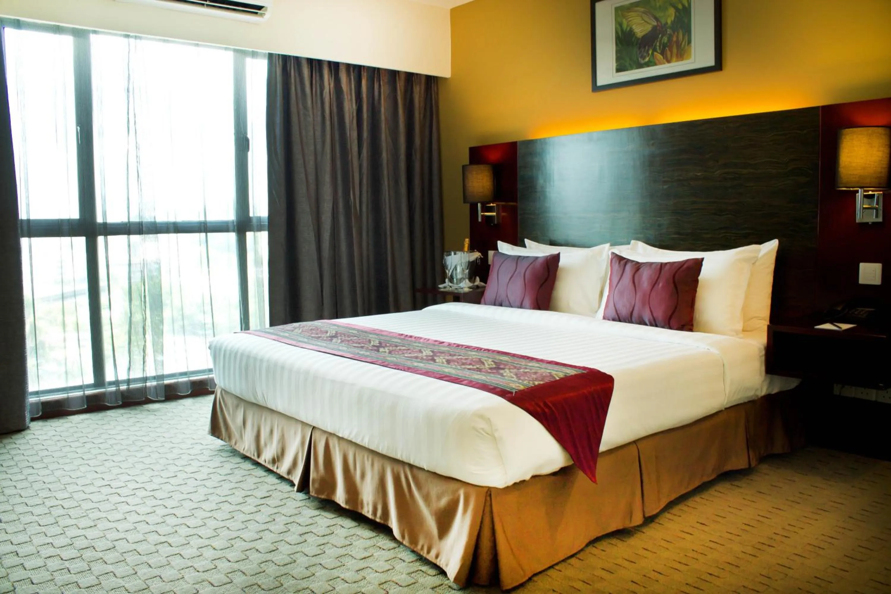 Bed in Ming Garden Hotel & Residences