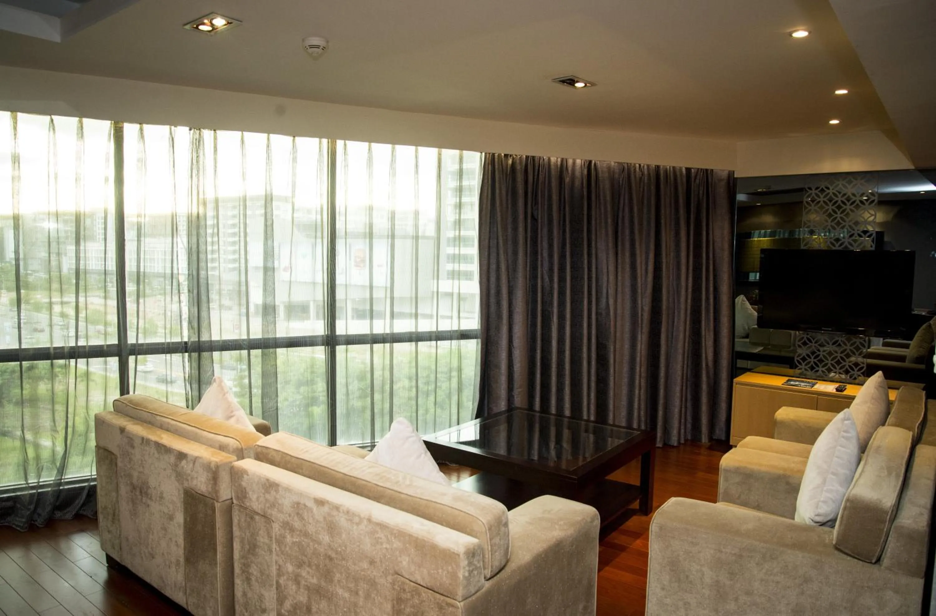 Ming Garden Hotel & Residences