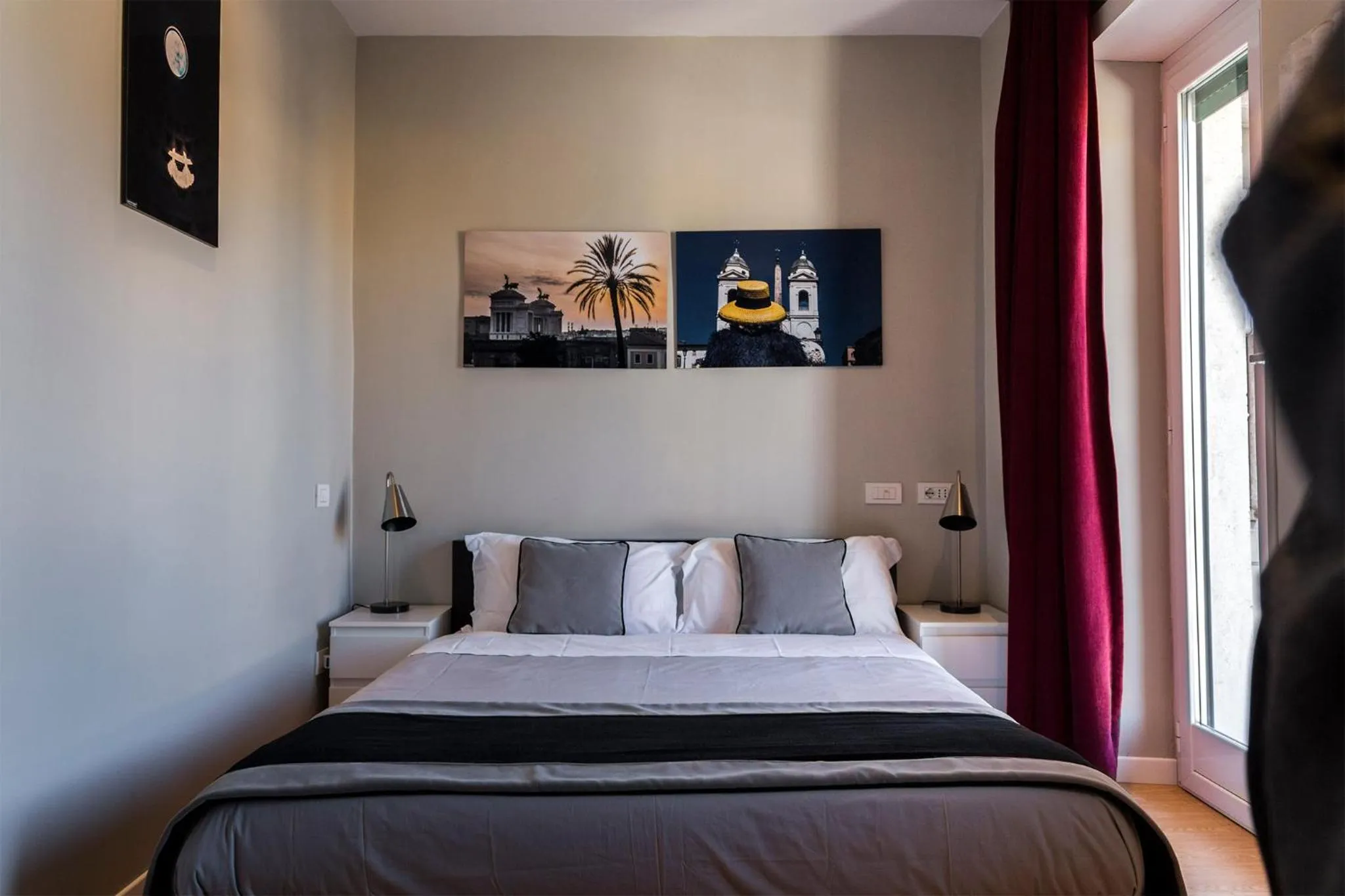 Bed in Top Floor Trastevere