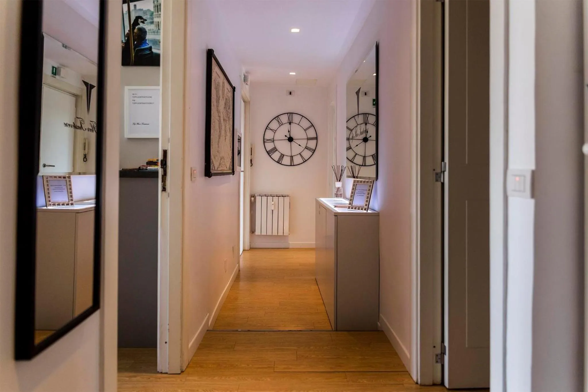 Communal lounge/ TV room in Top Floor Trastevere