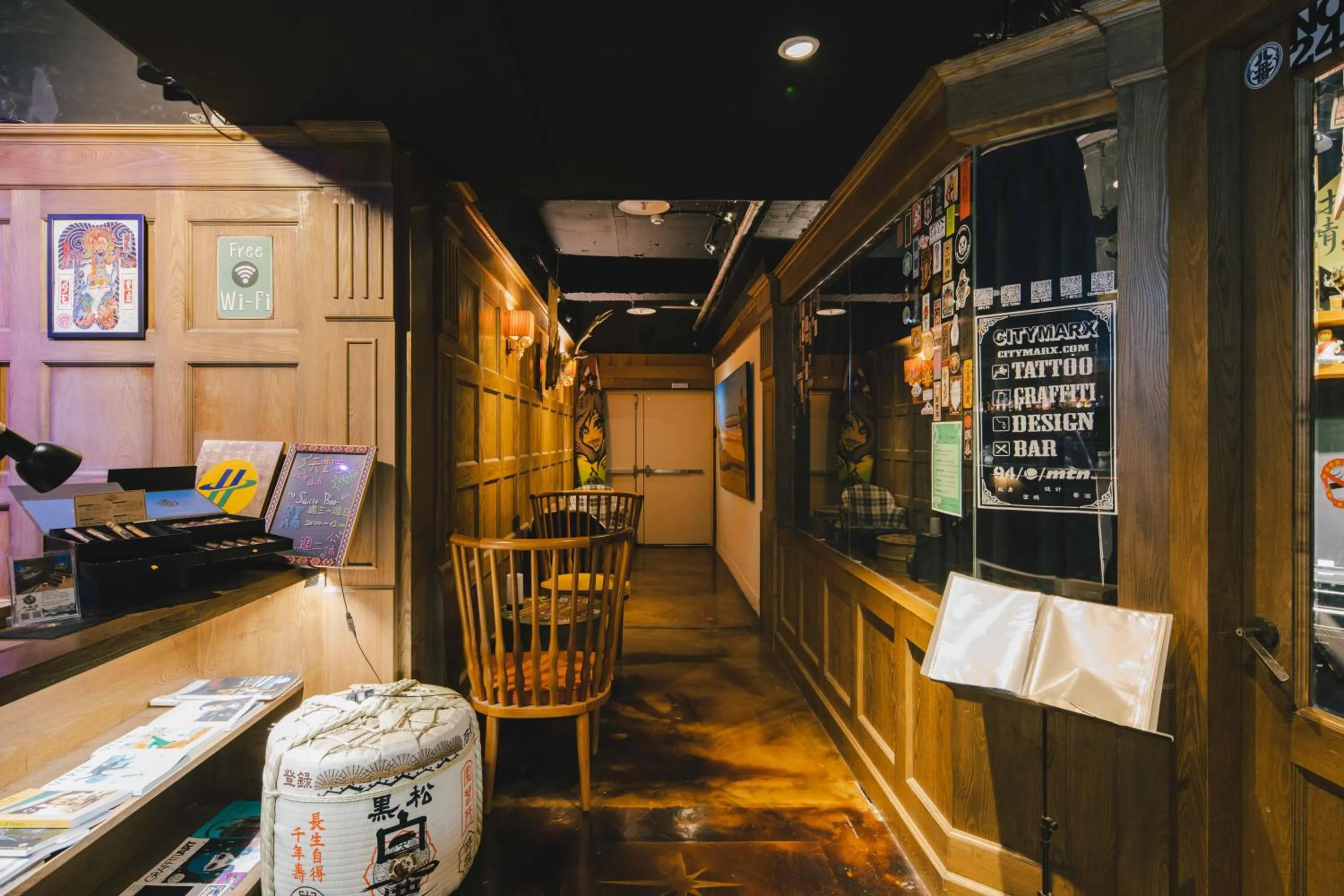 On-site shops in SWIIO Hotel Ximending