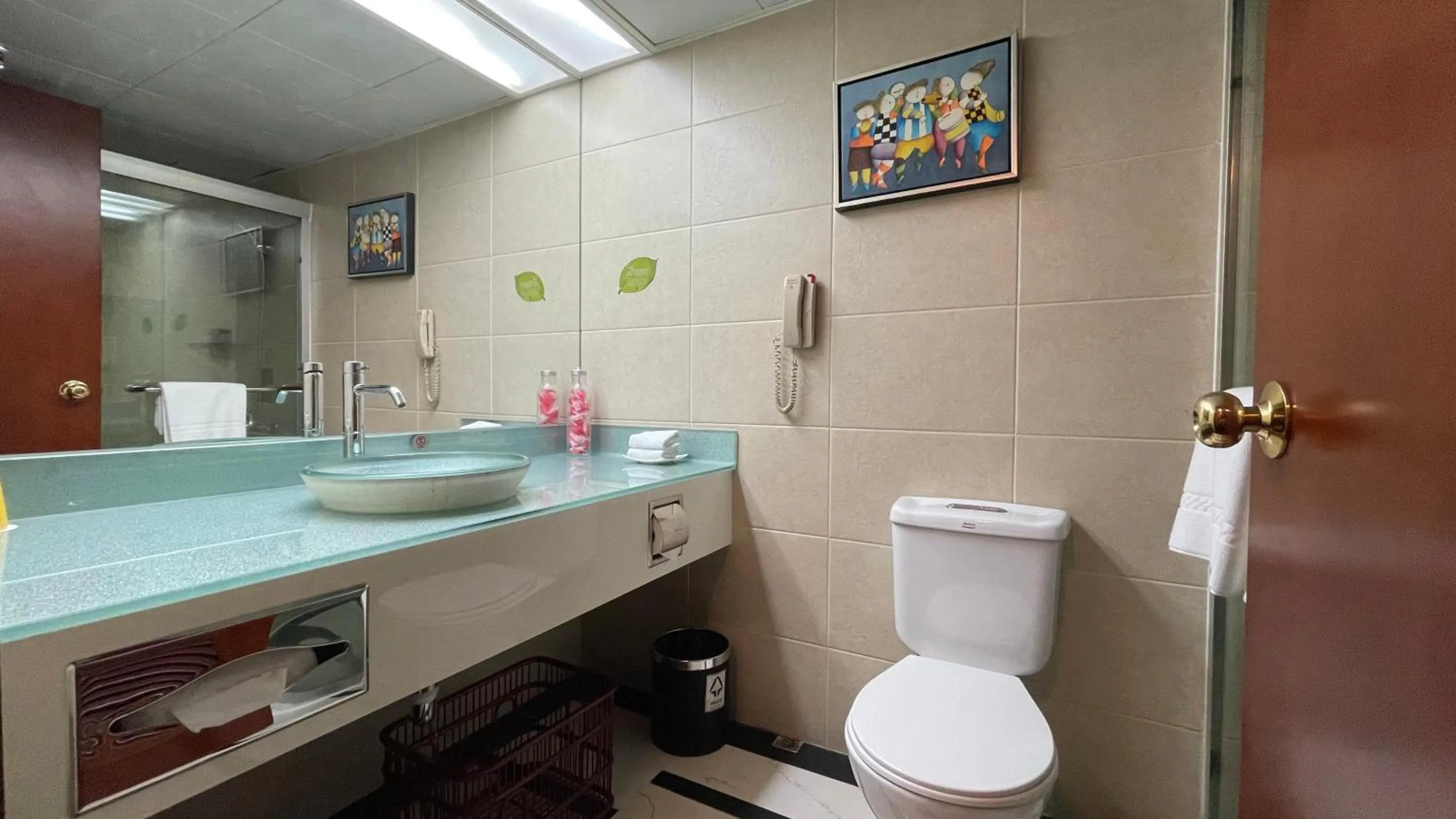 Toilet, Bathroom in Hotel Canton