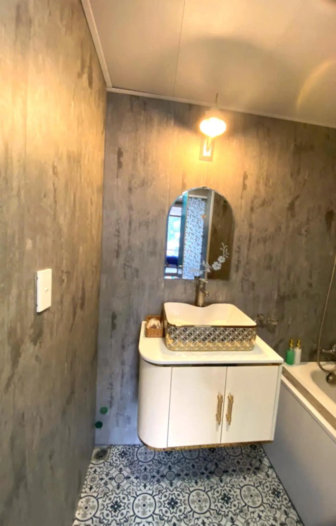 Bathroom in Nouveau Happy Inn - Bến Thành