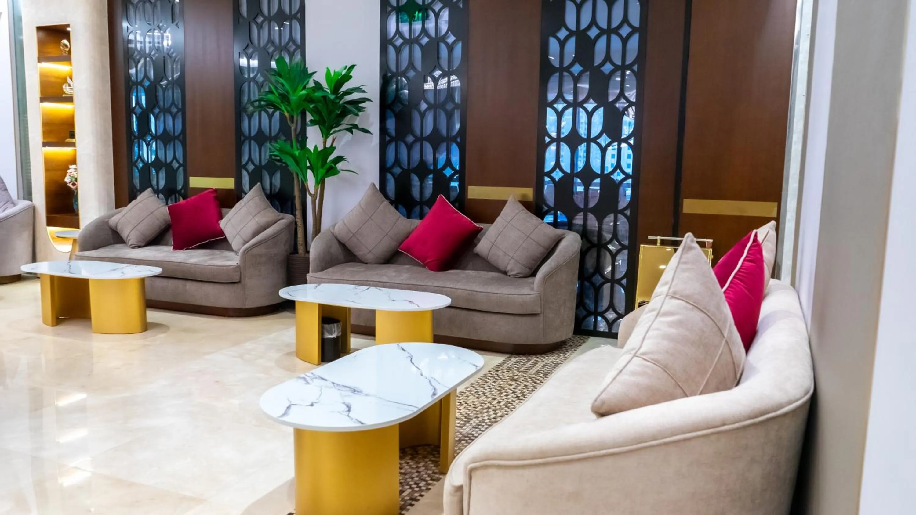 Lobby or reception in Al Safwah Hotel First Tower 1